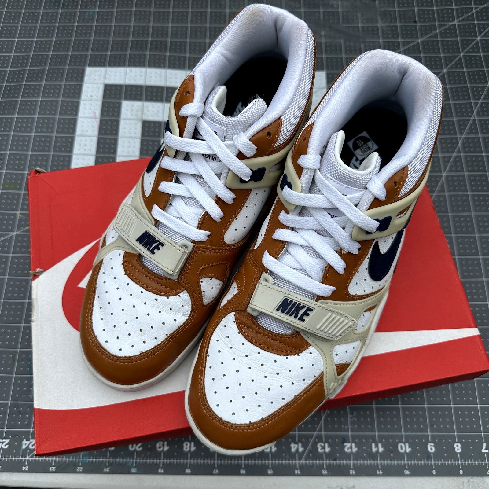 Nike Nike Air Trainer 3 PRM 'Medicine' Size US 10 / EU 43 - 2 Thumbnail
