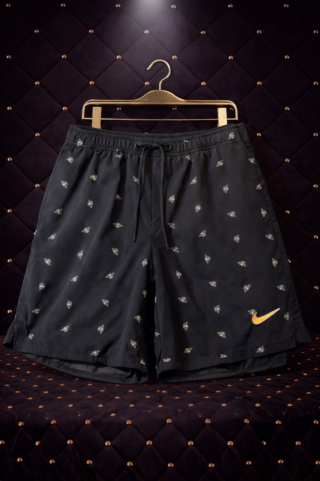 Nike NIKE SWOOSH LOGO WOVEN ATHLETIC SHORTS Size US 34 / EU 50 - 1 Preview