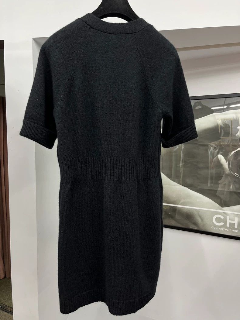 Chanel Chanel 22B black V-neck cashmere knitted dress Size XS / US 0-2 / IT 36-38 - 3 Thumbnail
