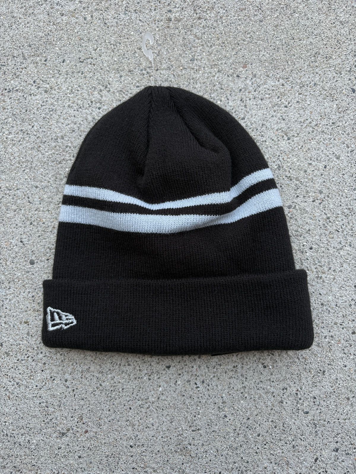 NFL × New Era DS New Era X NFL Las Vegas Raiders Black Snow Knitted Beanie Size ONE SIZE - 2 Thumbnail