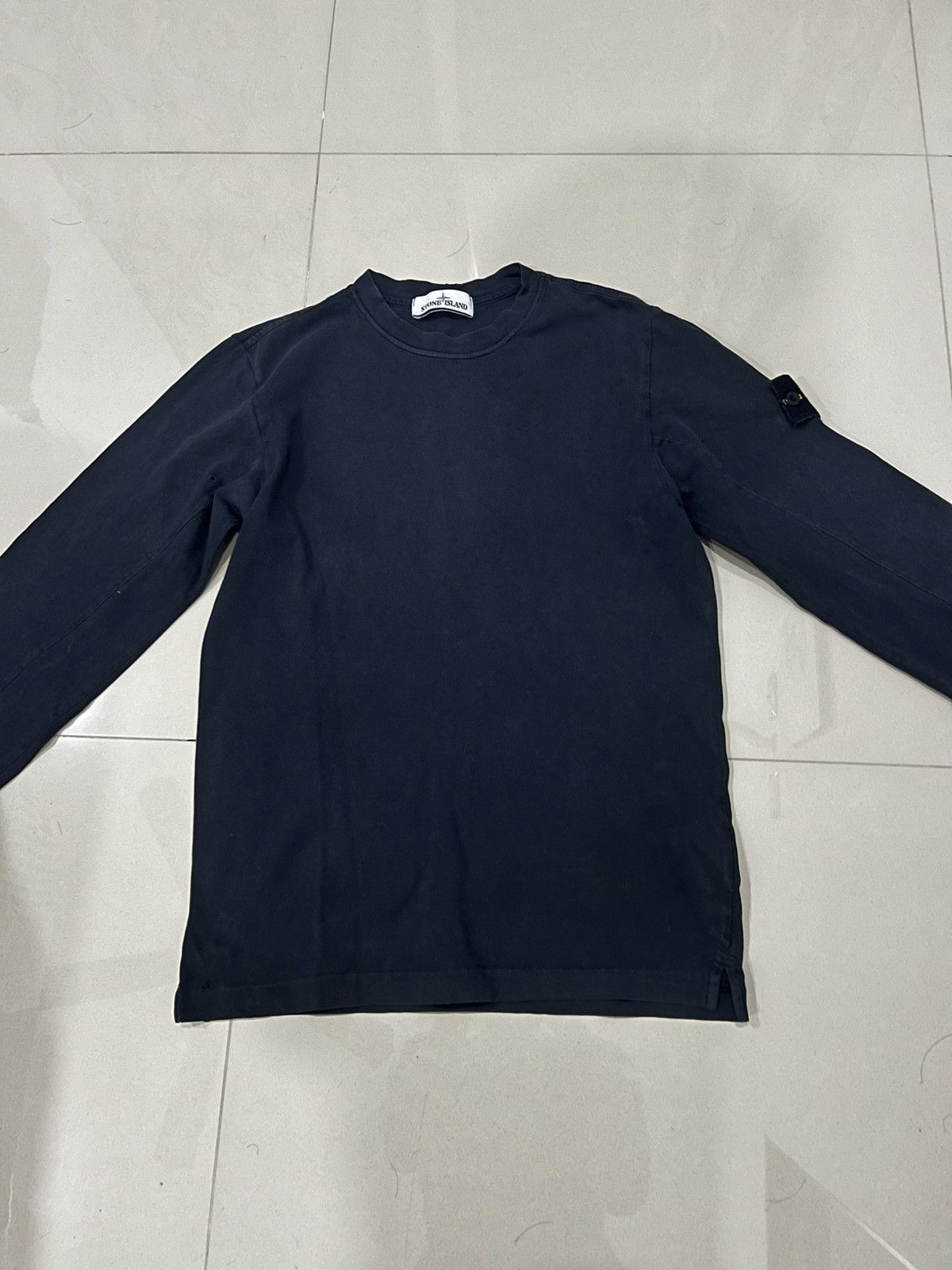 Stone Island Stone Island Navy Long Sleeve Tee w/ Badge Logo Patch Size US S / EU 44-46 / 1 - 1 Thumbnail