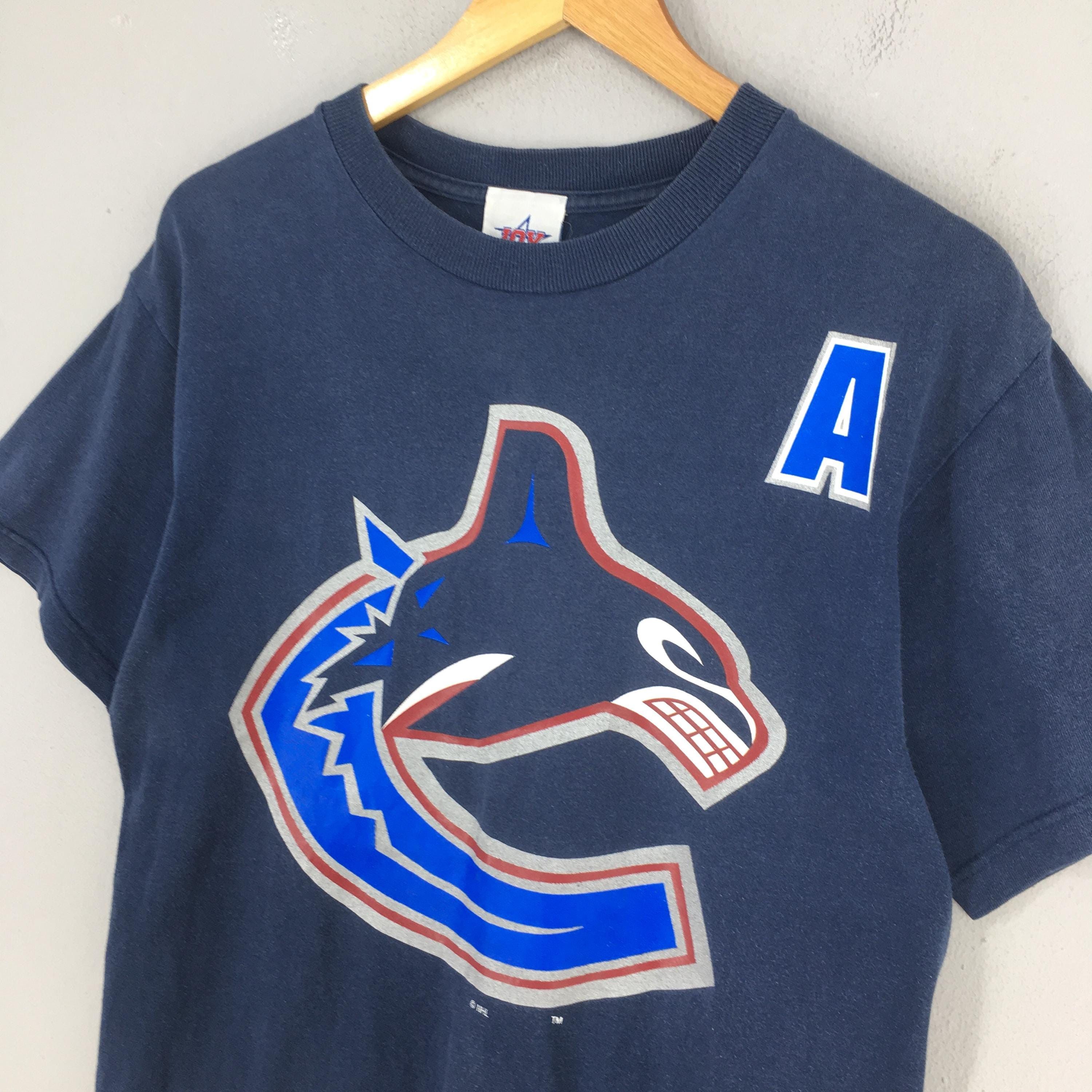 NHL Vintage Vancouver Canucks NHL Blue T shirt Medium Size US M / EU 48-50 / 2 - 3 Thumbnail