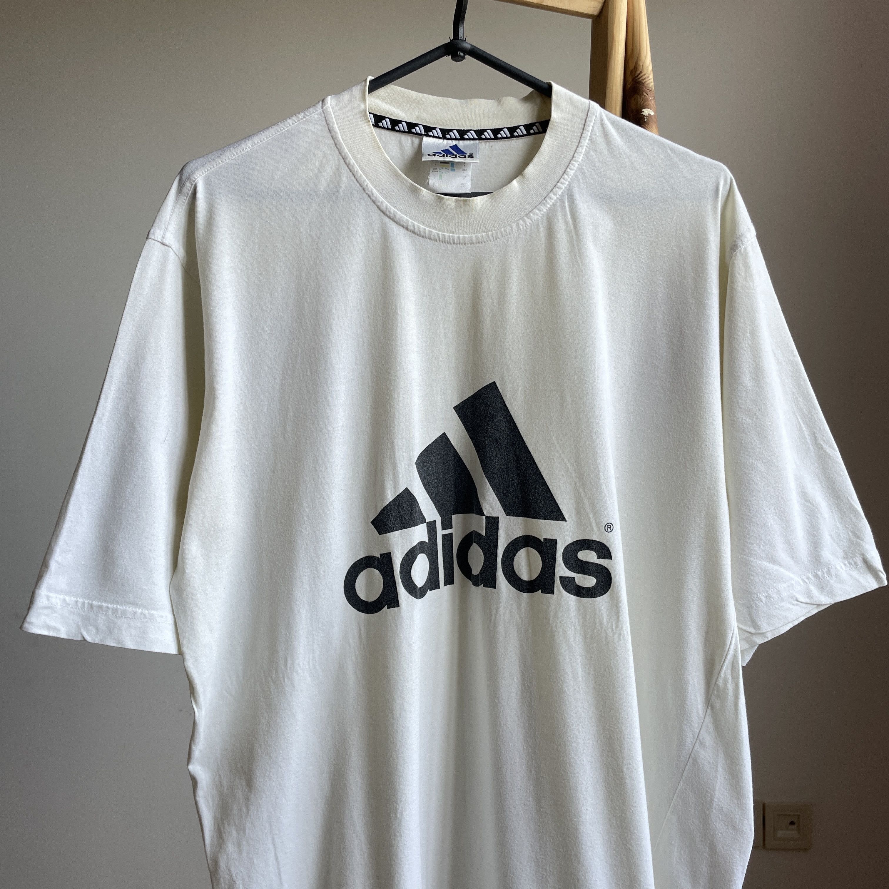 Adidas Adidas Vintage 90's Logo T-Shirt Size L Size US L / EU 52-54 / 3 - 3 Thumbnail