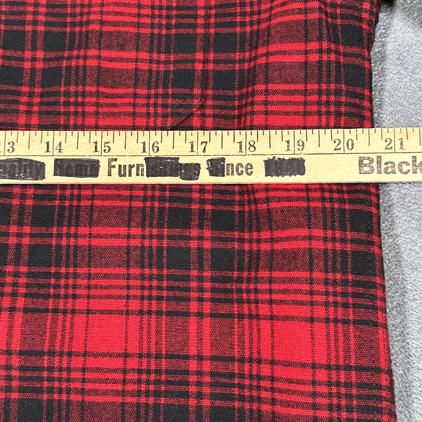 Vintage VINTAGE L.L.Bean Shirt Mens Small Red Black Plaid Chamois Cloth Flannel Button-Front Pockets 2 Chest 100% Cotton USA 277981 Mens Size US S / EU 44-46 / 1 - 5 Thumbnail