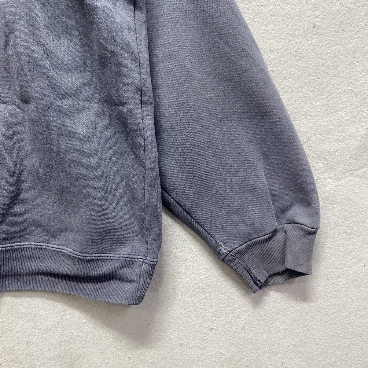 Quiksilver Vintage 2000s Quiksilver Surf Sweatshirt –Embroidered Logo Size US L / EU 52-54 / 3 - 6 Thumbnail