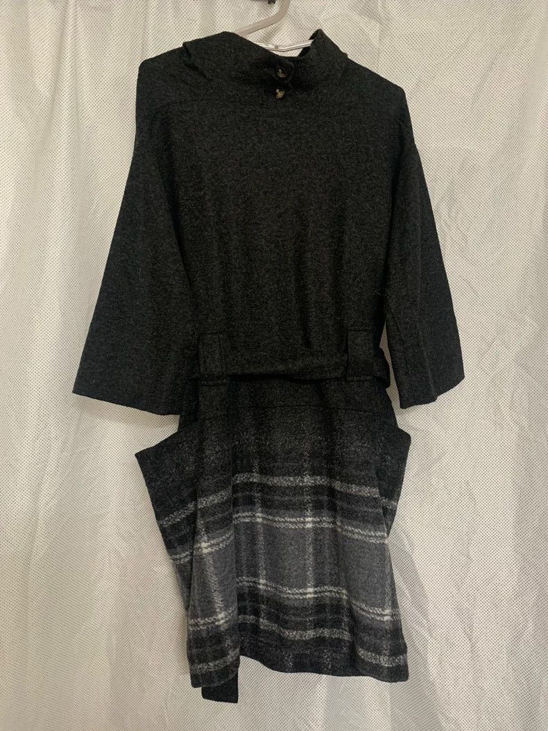 Vivienne Westwood Vivienne Westwood A high collar, drop shoulder dress Size XS / US 0-2 / IT 36-38 - 6 Thumbnail