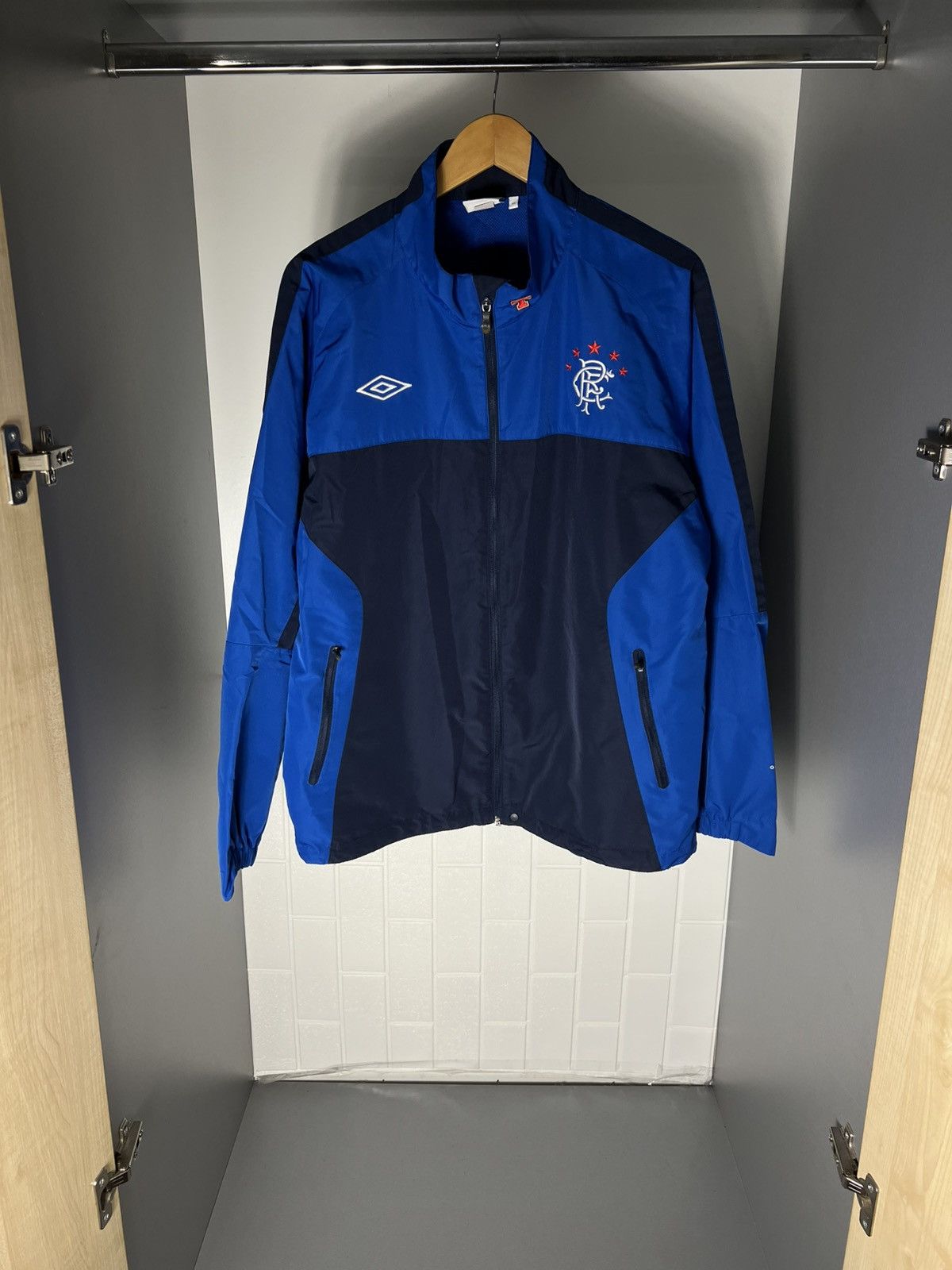 Umbro VINTAGE UMBRO FC RANGERS SCOTLAND SOCCER JERSEY RETRO Y2K Size US XL / EU 56 / 4 - 8 Thumbnail