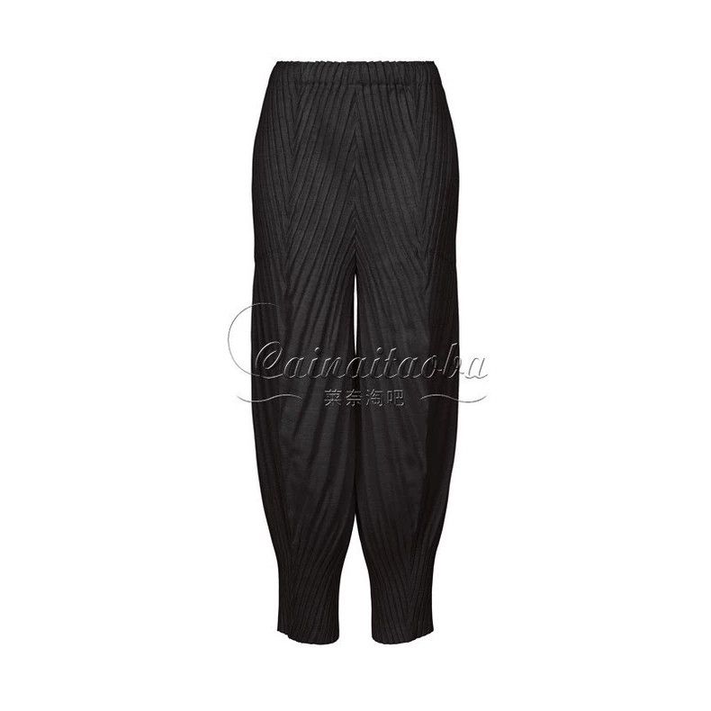 Issey Miyake Issey Miyake size:2 Black puff pants Size 42" / US 20 - 1 Thumbnail