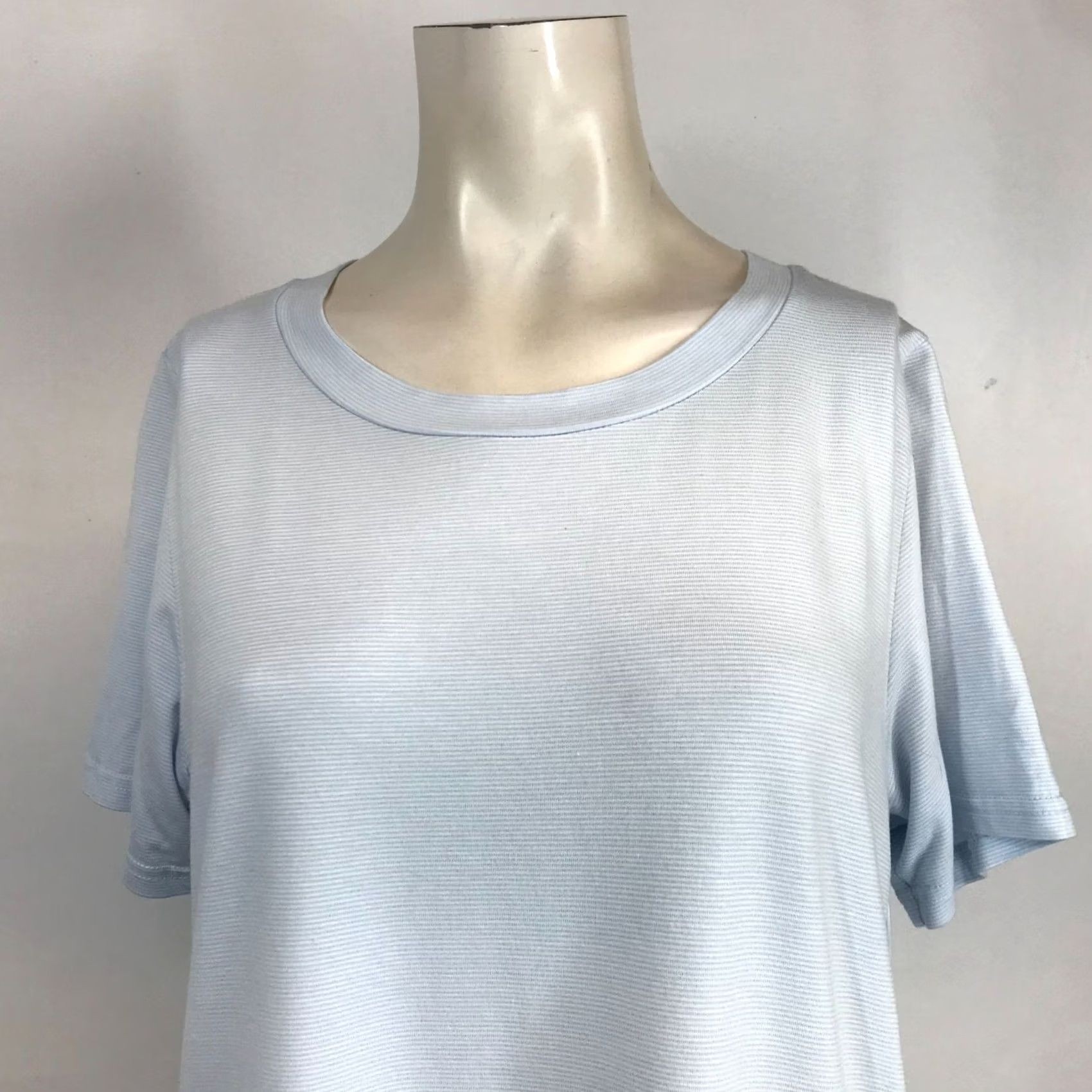 Vintage 10TREE WOMEN'S MEDIUM BLUE SHORT SLEEVE ROUND NECK MODAL BLEND TUNIC TEE Size 32" / US 10 / IT 46 - 2 Thumbnail