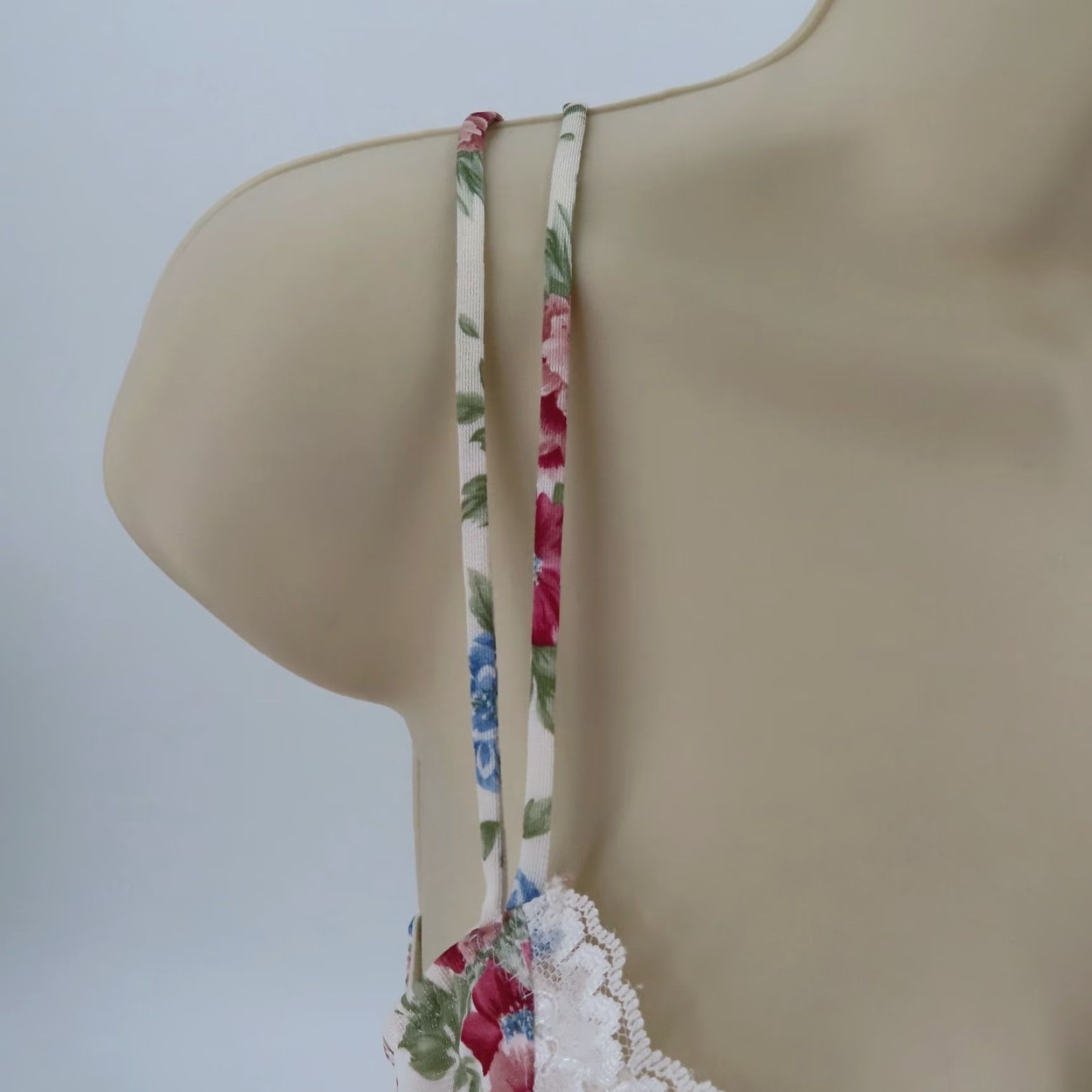Vintage VINTAGE Jaclyn Smith Bra Underwire Padded Floral Print 34B Women Shirt Style Ladies Menus Size ONE SIZE - 2 Thumbnail