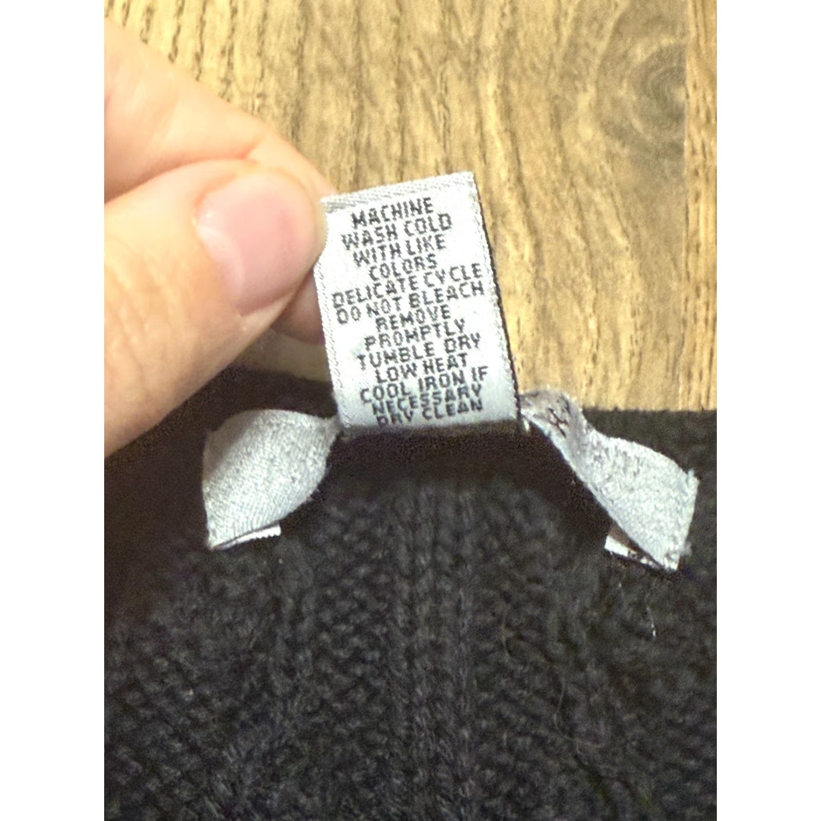 Vintage Ruff Hewn Sweater, Cable-Knit, V-Neck, Black, Women's Medium, Pullover, Long Sleeve, Casual, Regular Fit, Knit, Solid, Wool/Knits? Size M / US 6-8 / IT 42-44 - 6 Thumbnail