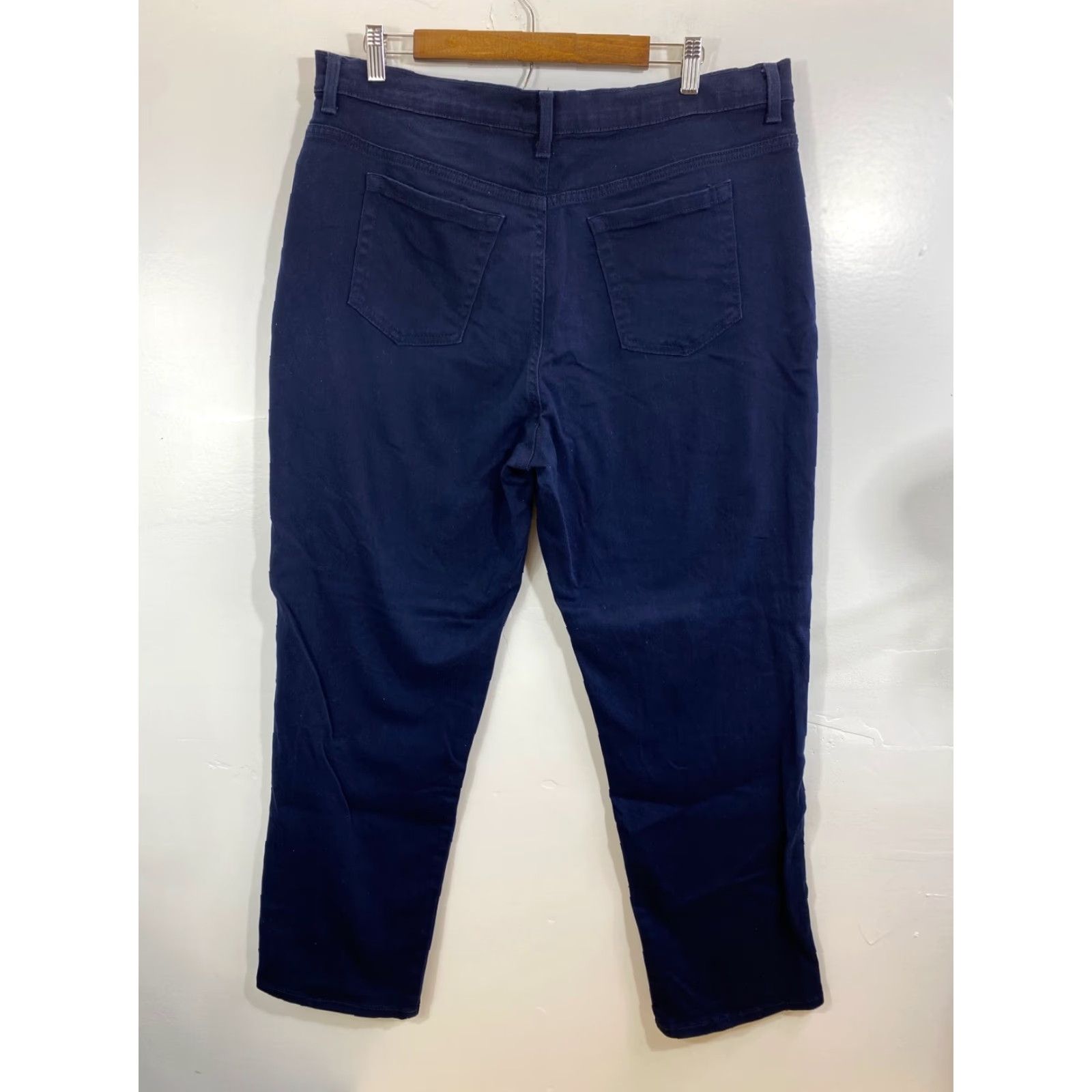 Gloria Vanderbilt Gloria Vanderbilt Jeans Womens 14 Blue Denim Amanda Pants Straight 5-Pocket Logo Embroidered Comfort Stretch Size 36" / US 14 / IT 50 - 2 Thumbnail