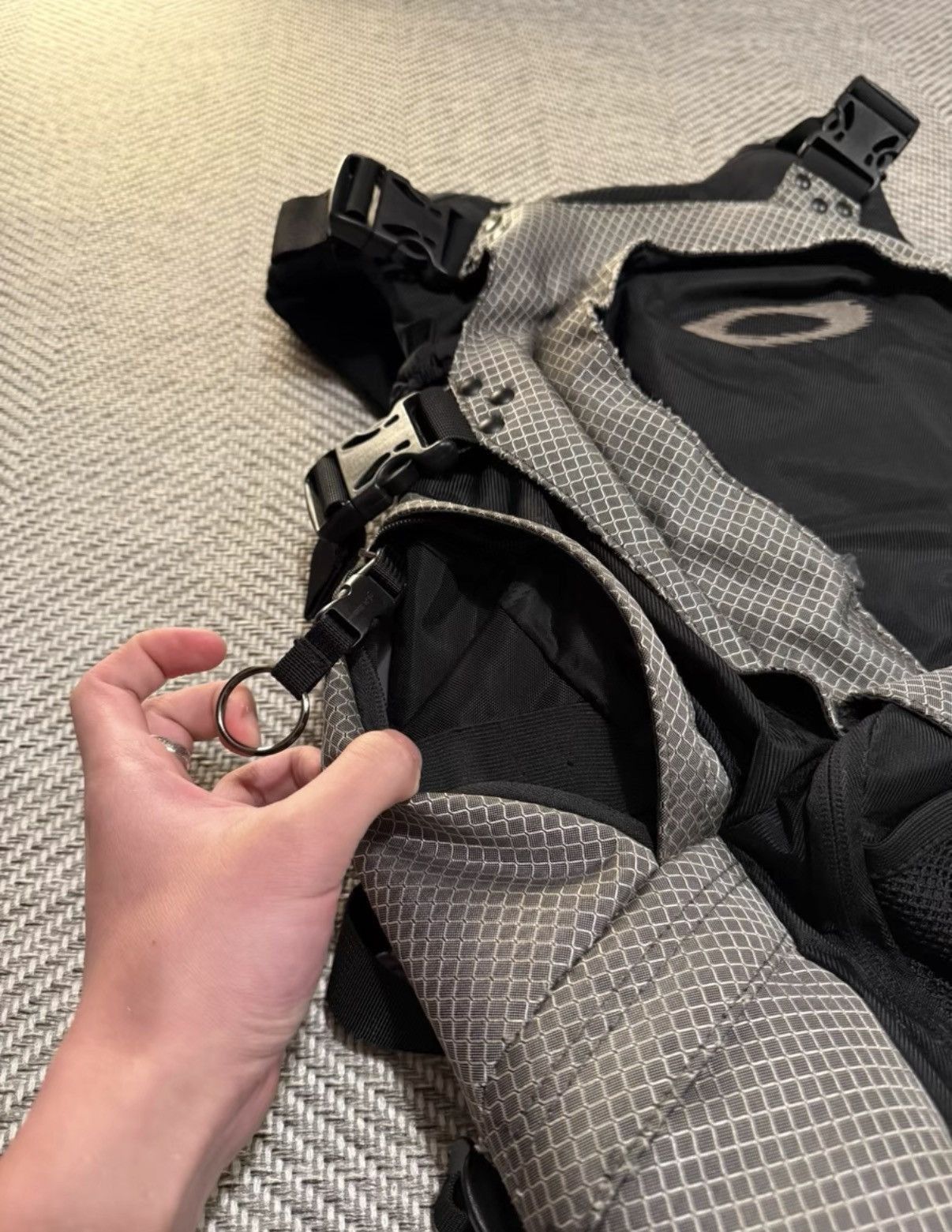 Oakley Black Mesh Backpack with Adjustable Straps Size ONE SIZE - 4 Thumbnail