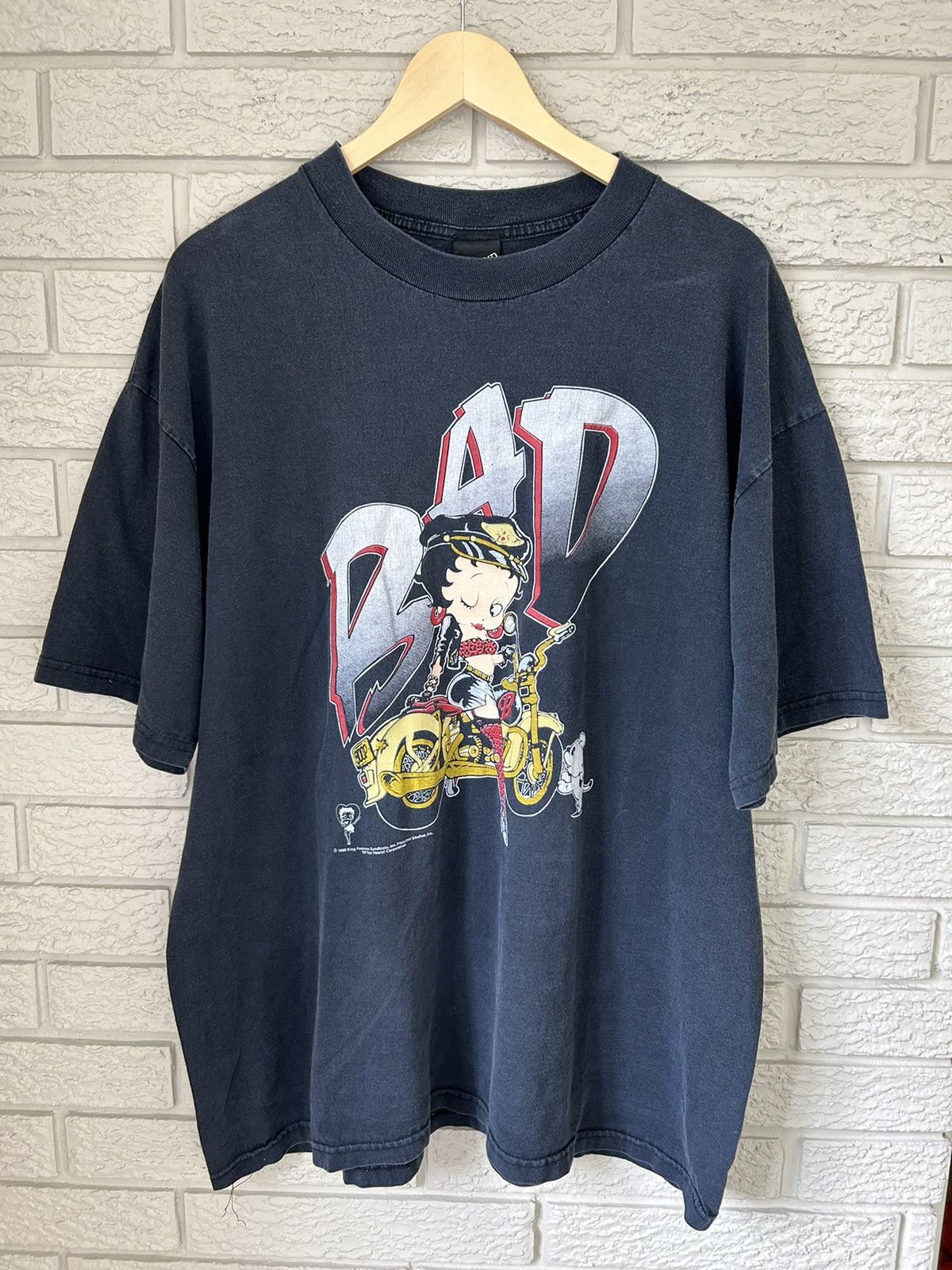 Cartoon Network × Rap Tees × Vintage Vintage 90s Betty Boop “BAD” Motorcycle Sun Faded T Shirt Size US XL / EU 56 / 4 - 1 Thumbnail