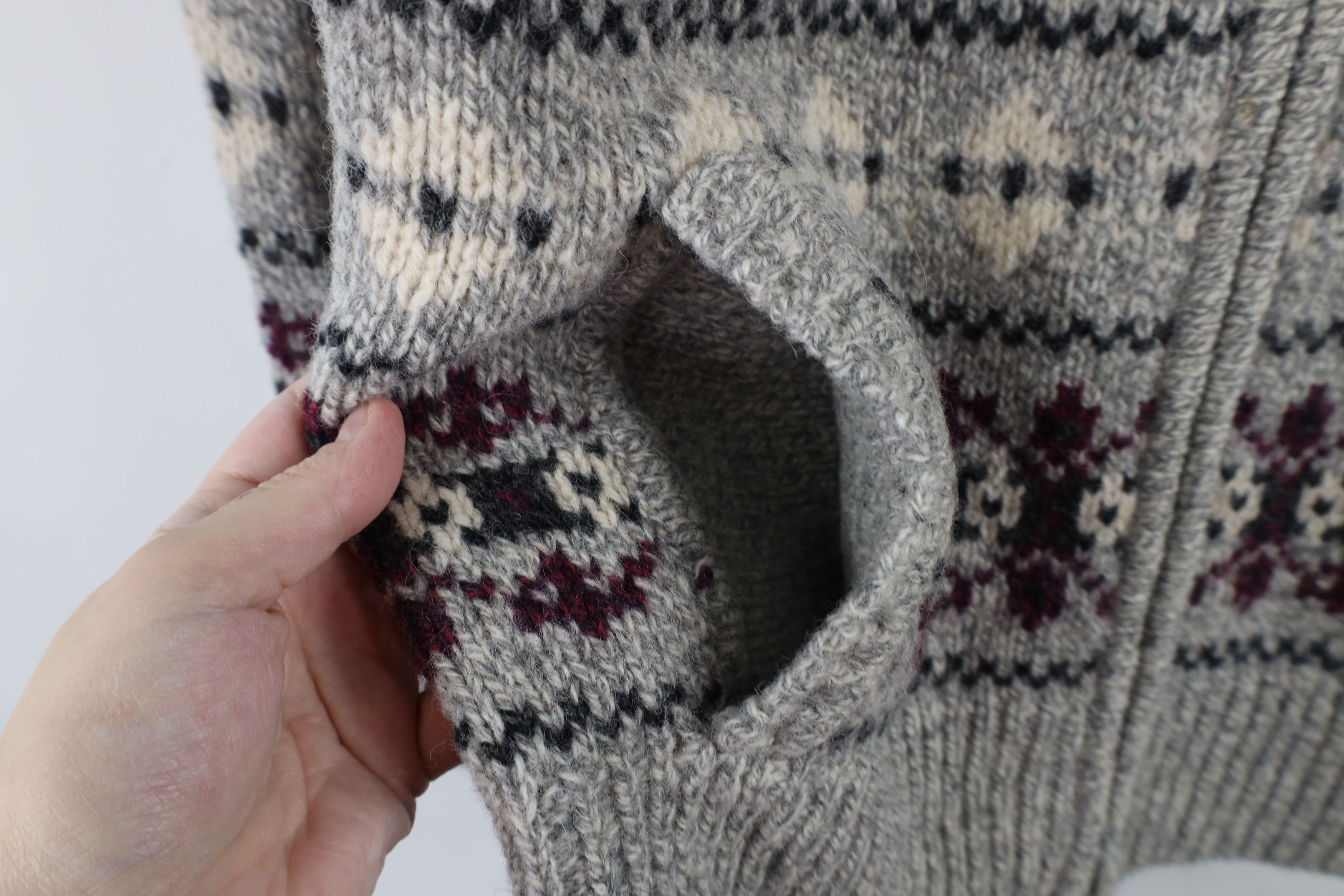 L.L. Bean × Vintage Vintage LL Bean Heavyweight Wool Fair Isle Full Zip Sweater Size M / US 6-8 / IT 42-44 - 4 Thumbnail