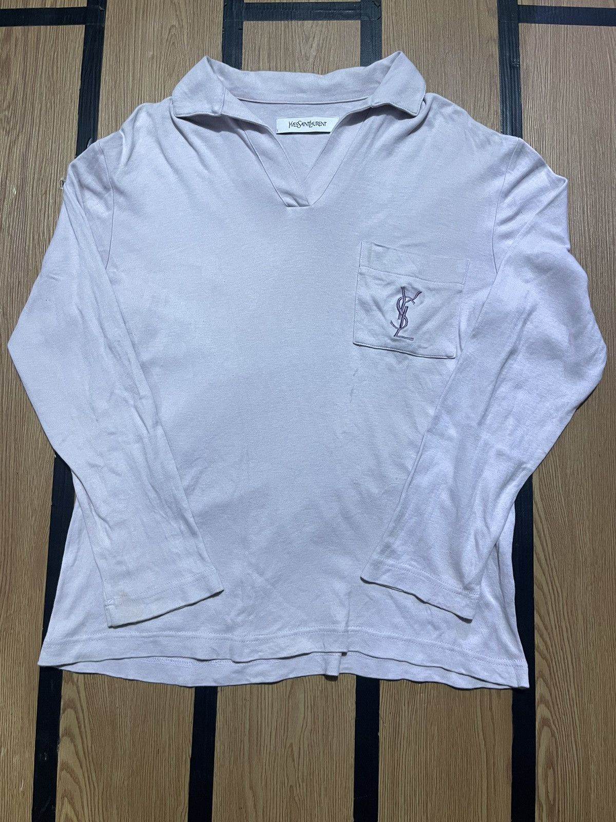 Tシャツ・カットソー SAINT LAURENT Semi-sheer certified viscose knitted top Saint Laurent Semi-Sheer Certified Viscose Knitted Top in