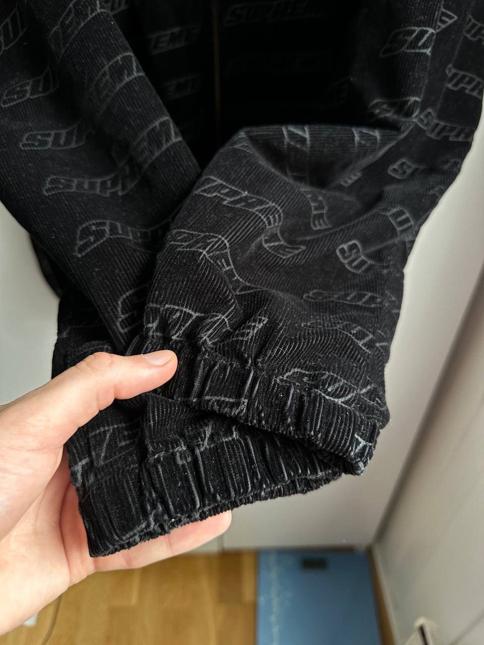 Supreme Supreme Jacket Debossed Logo Corduroy velvet AW2018 monogram Size US M / EU 48-50 / 2 - 3 Thumbnail