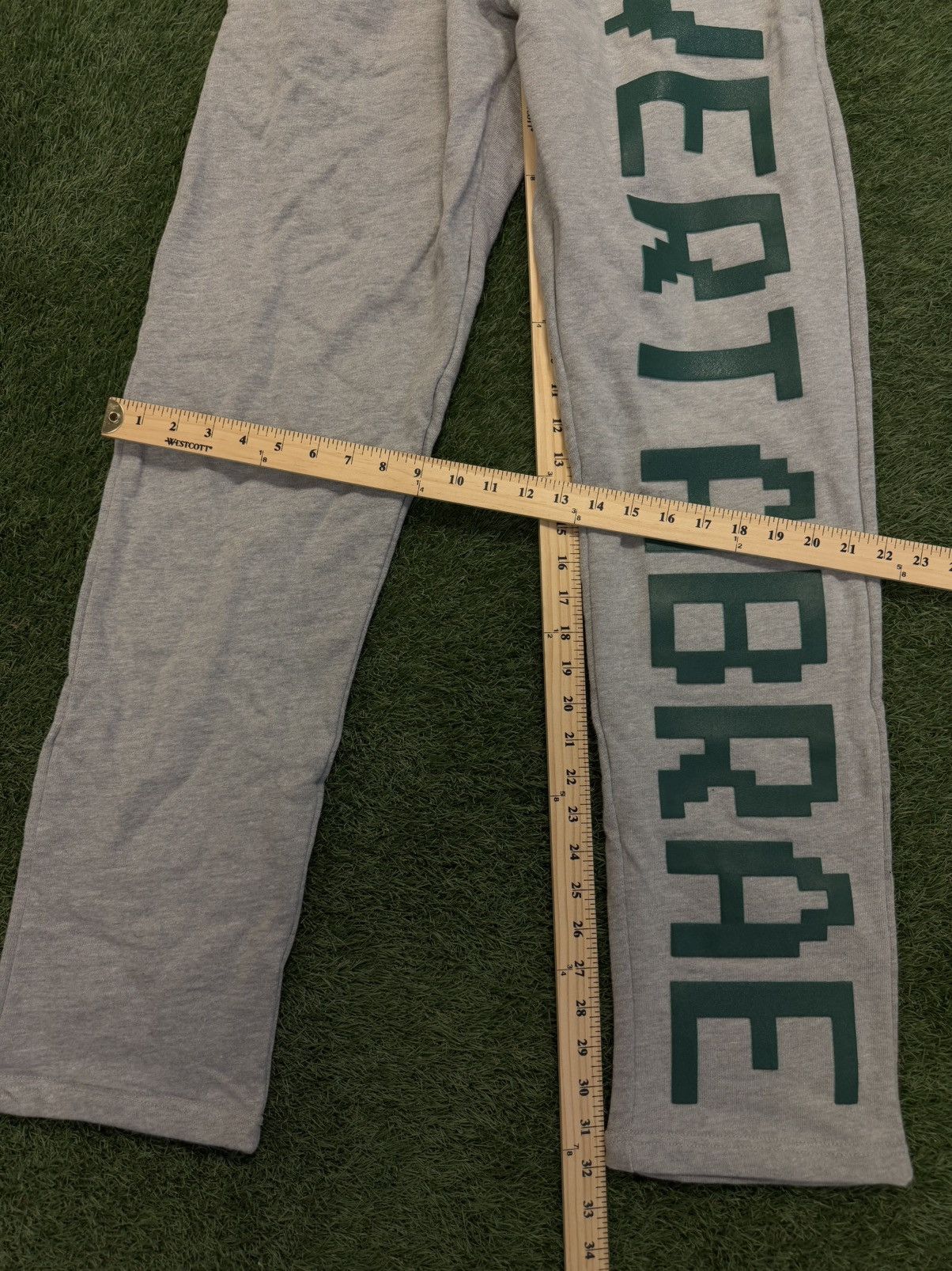 Vertabrae Vertabrae Sweatpants Size Large Grey/Green (NEW) Size US 34 / EU 50 - 11 Thumbnail