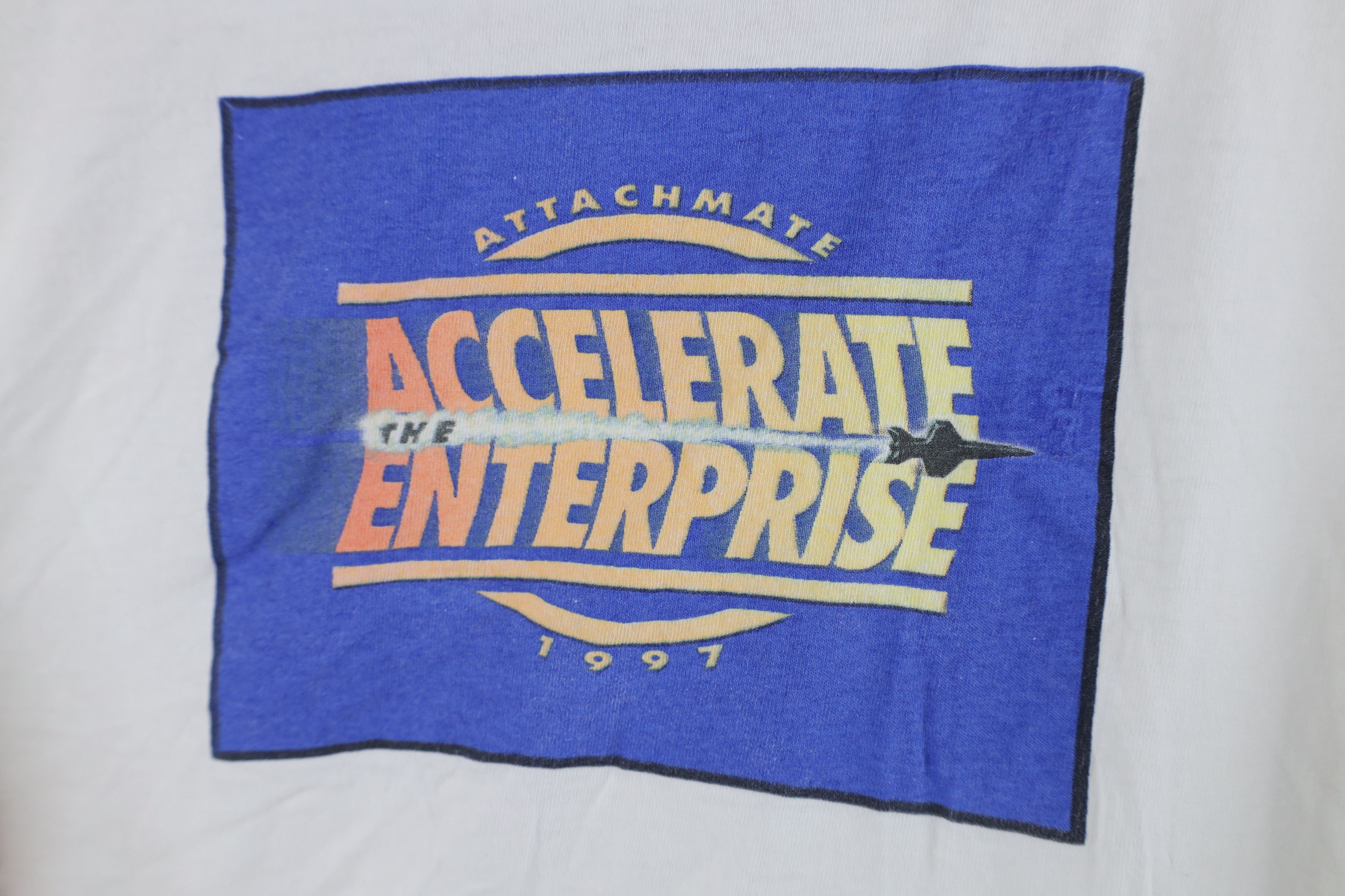 Vintage Vintage 90s Streetwear Attachmate Software T-Shirt White Size US XL / EU 56 / 4 - 9 Thumbnail