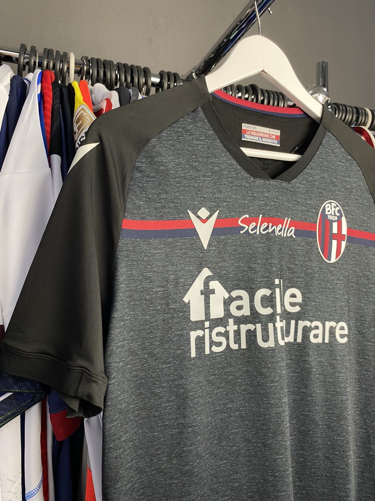 Macron 2020/21 MACRON BOLOGNA THIRD SOCCER FOOTBALL JERSEY SHIRT Size US XL / EU 56 / 4 - 3 Thumbnail
