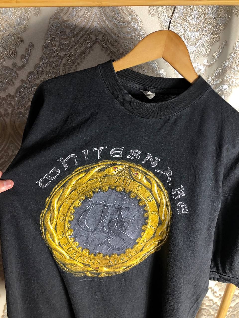 Band Tees VINTAGE WHITESNAKE 1994 WORLD TOUR ROCK T-SHIRT METAL PUNK Size US XL / EU 56 / 4 - 2 Thumbnail