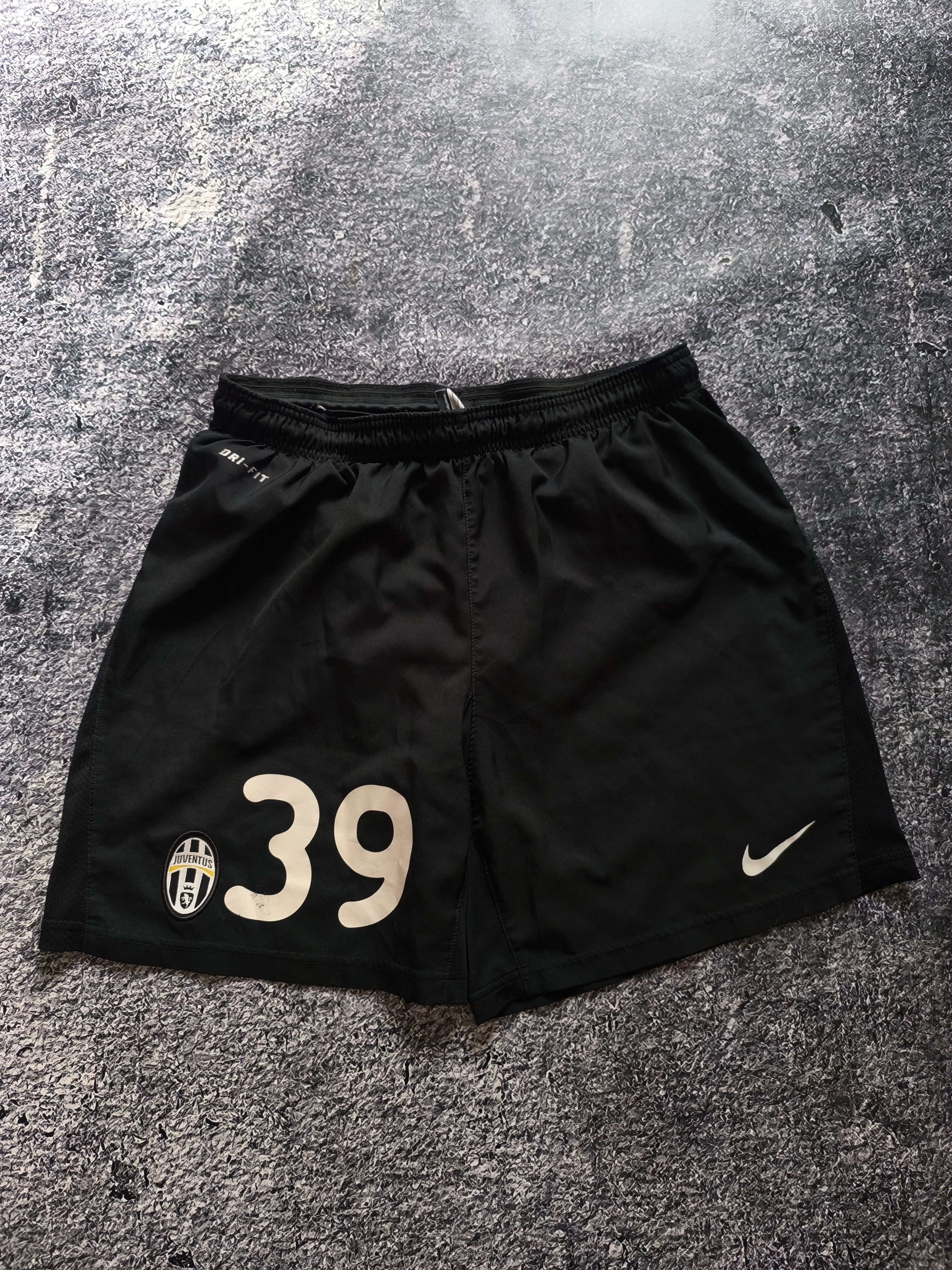 Nike Vintage shorts Nike Juventus m size black #39 Size US 38 / EU 54 - 1 Thumbnail