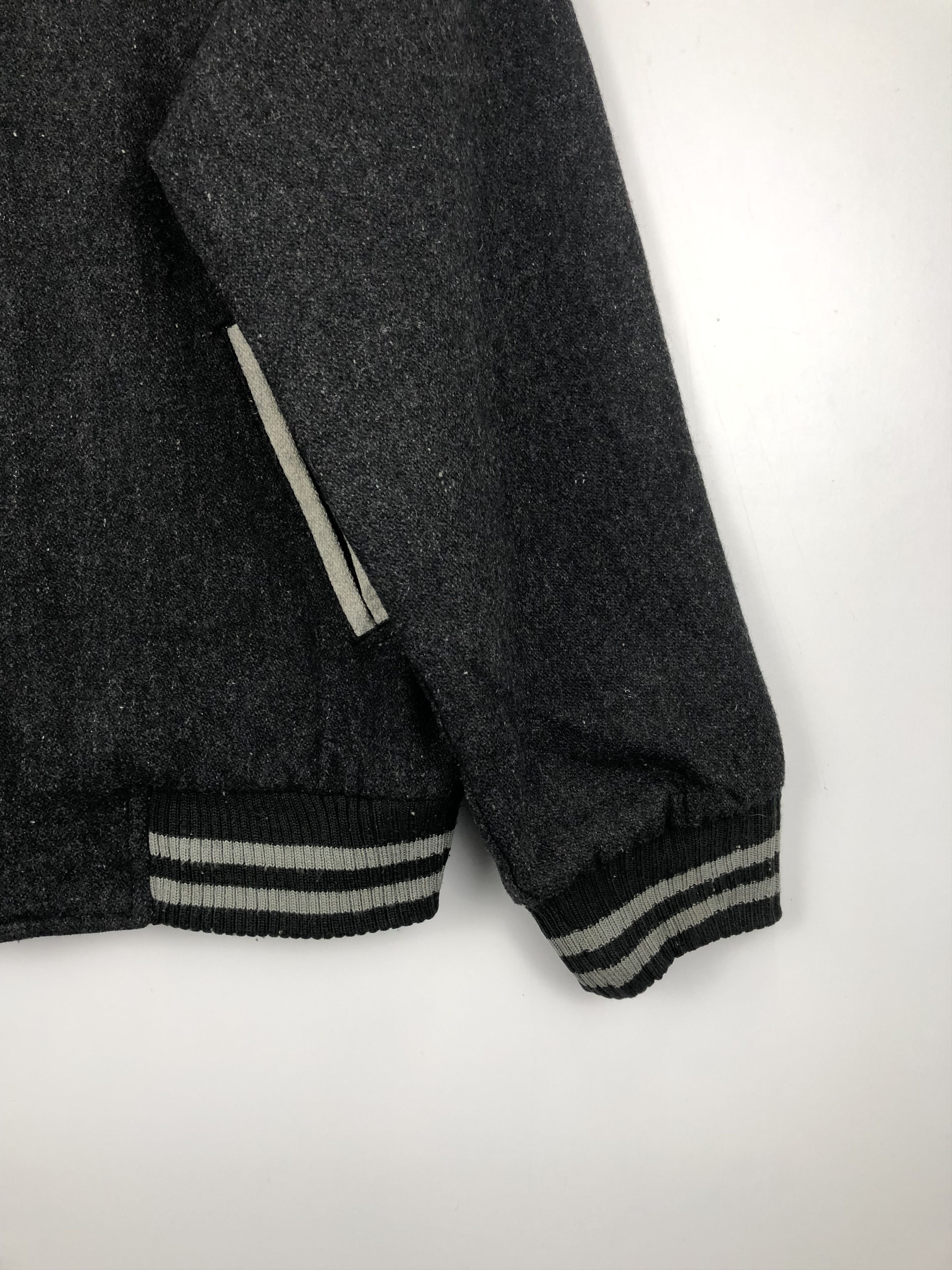 Japanese Brand Vintage 90s Japanese Brand Wool Varsity Jacket V0429 Size US L / EU 52-54 / 3 - 5 Thumbnail