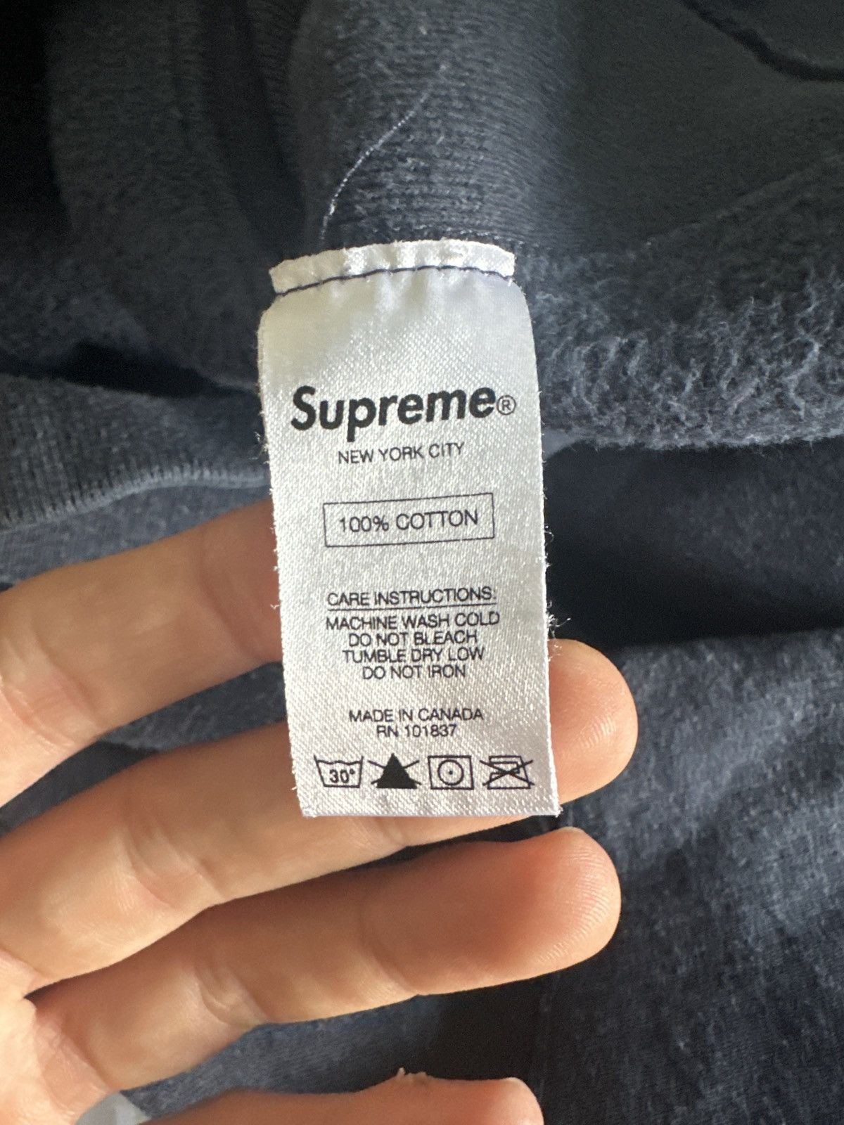 Supreme Supreme x The War Report Hooded Sweatshirt (Navy) Size US M / EU 48-50 / 2 - 6 Thumbnail