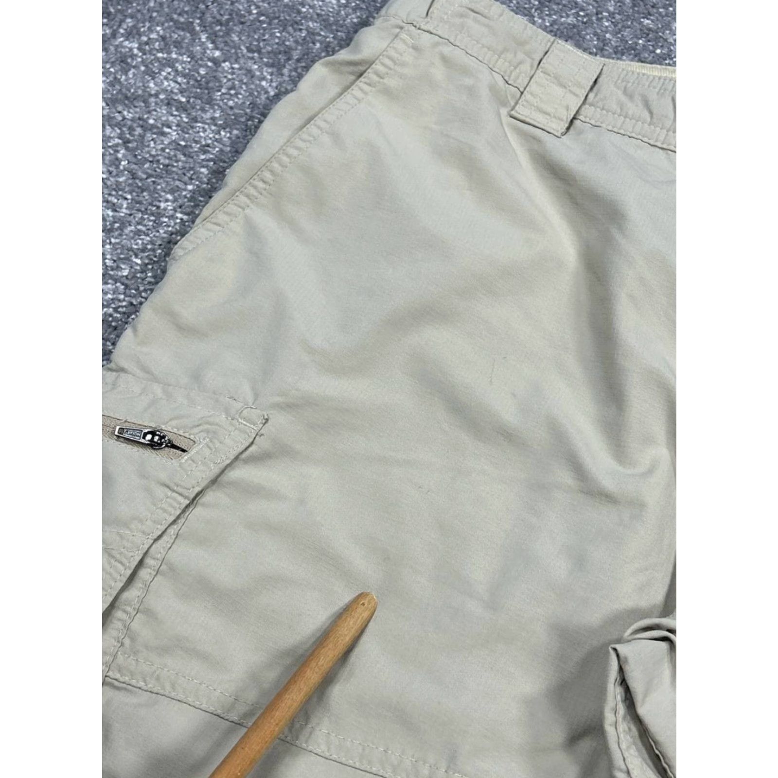Vintage Columbia Cargo Shorts Mens 32 Beige Nylon Lightweight Ripstop 10" Size US 32 / EU 48 - 2 Thumbnail