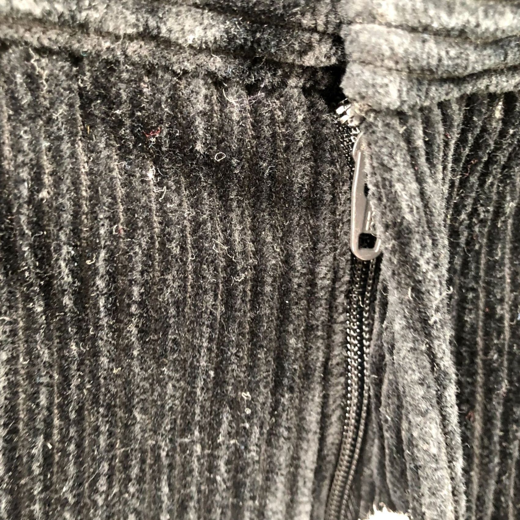 Banana Republic VINTAGE Banana Republic High Rise Boot Cut Corduroy Pants Womens 0 Black Cotton Size 25" / US 0 / IT 36 - 5 Thumbnail