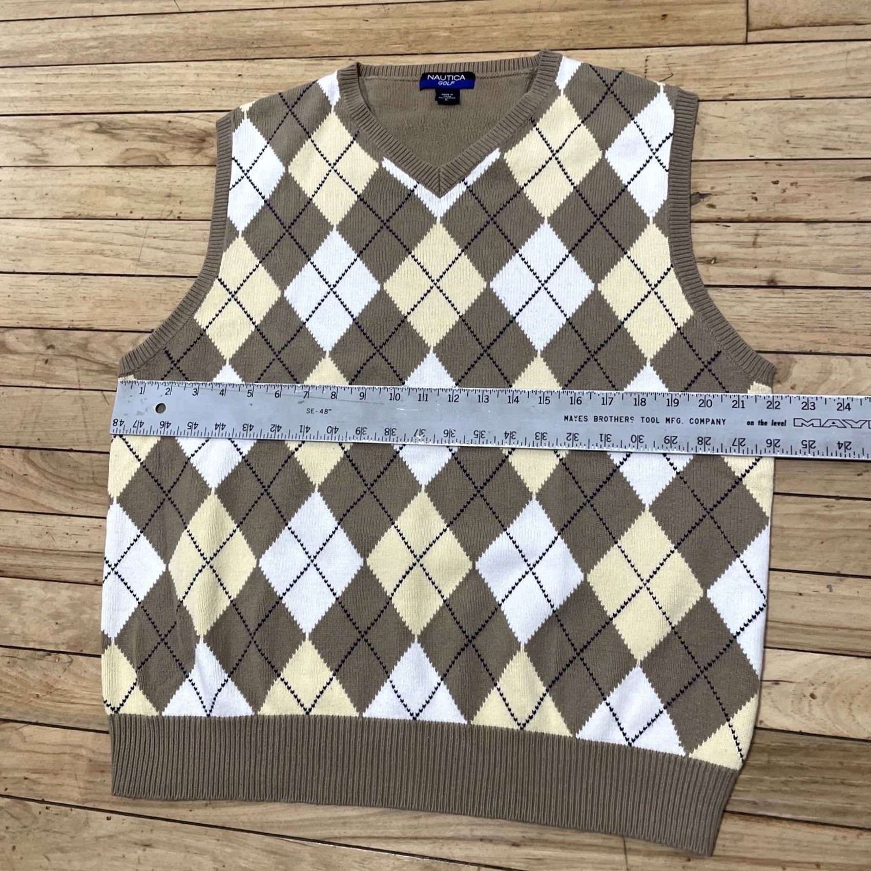 Nautica VINTAGE Nautica Men L Golf Sweater Vest Tan Brown White Argyle Diamond 90s Size US L / EU 52-54 / 3 - 7 Thumbnail