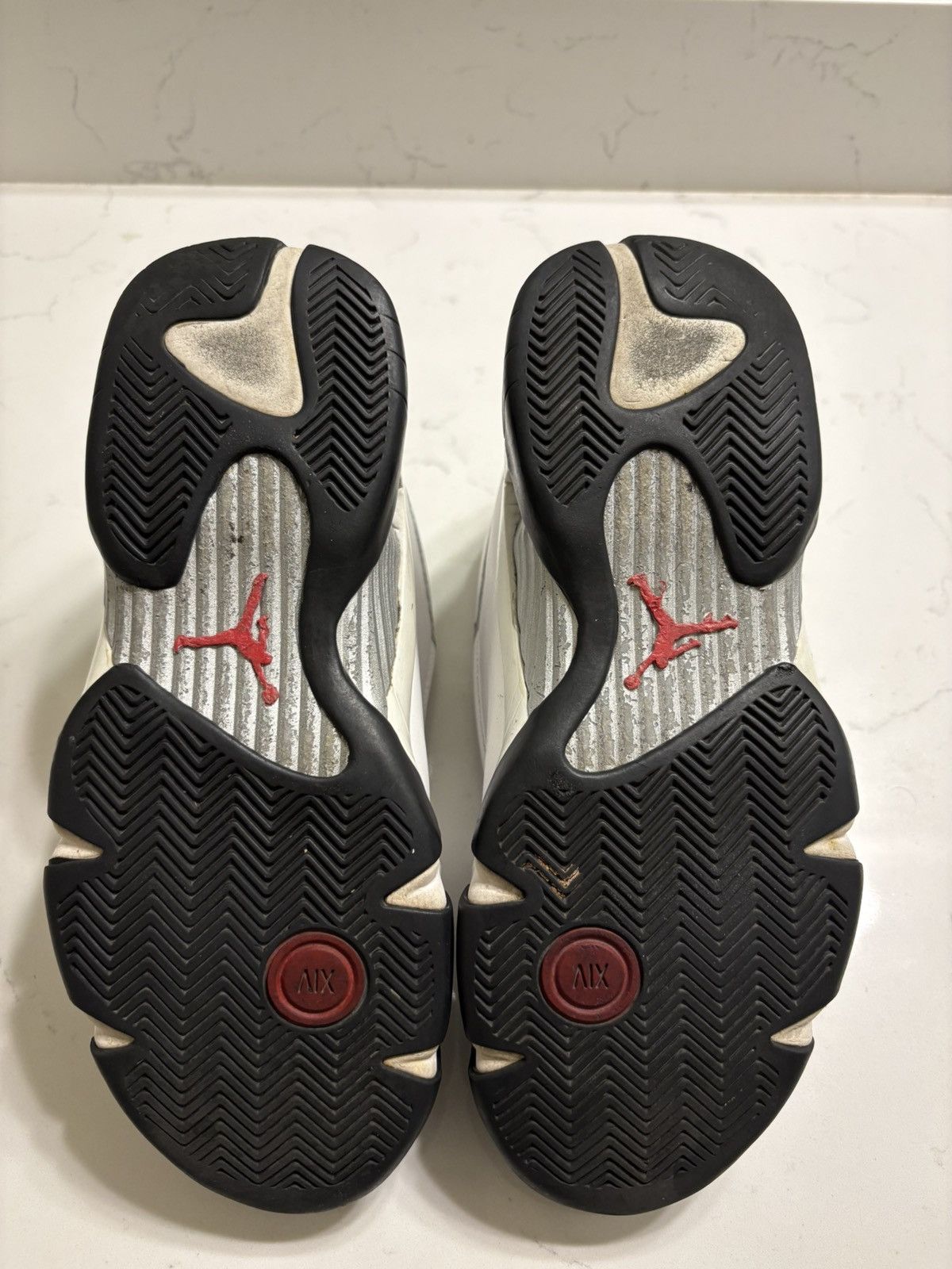 Jordan Brand Jordan 14 black toe size 9 Size US 9 / EU 42 - 8 Thumbnail