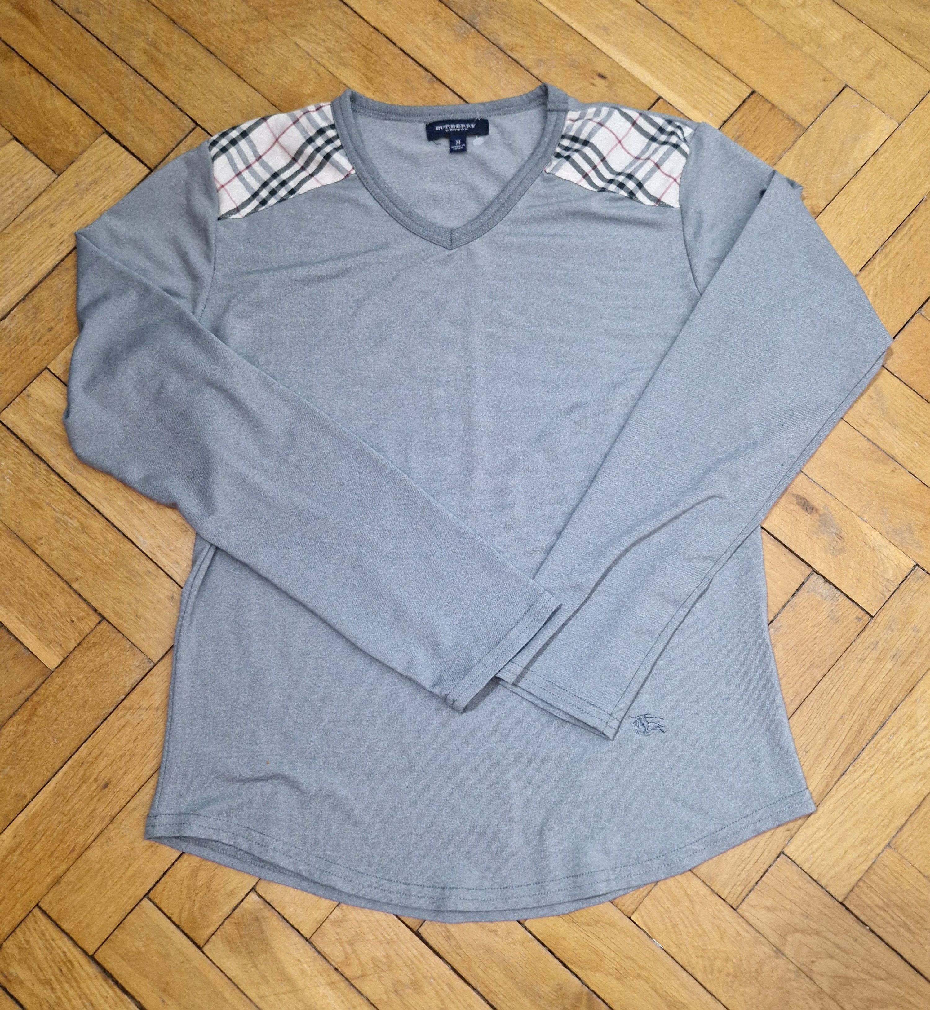 Burberry Burberry top Size M / US 6-8 / IT 42-44 - 1 Thumbnail