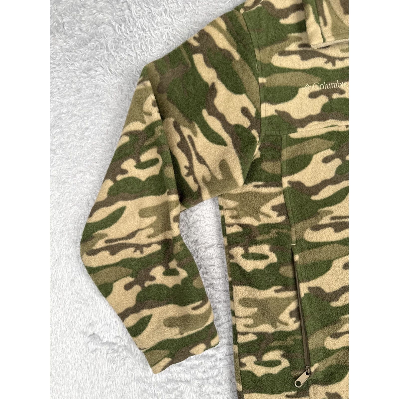 Vintage Columbia Fleece Jacket Mens Small Green Camo Full Zip Pockets Outdoor Hiking Size US S / EU 44-46 / 1 - 6 Thumbnail