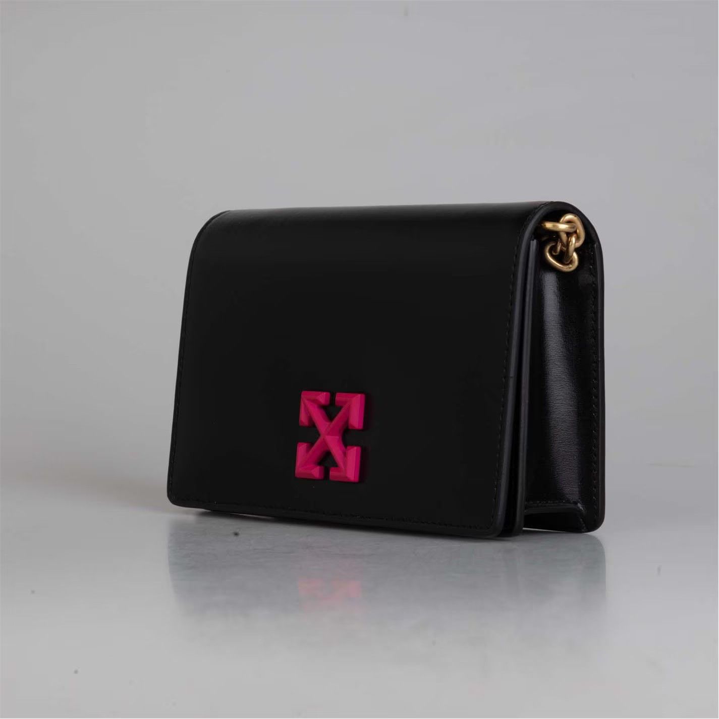 Off-White o1g2r1mq0225 Size: OS / Jitney 0.5 Shoulder Bag in Black Size ONE SIZE - 2 Thumbnail