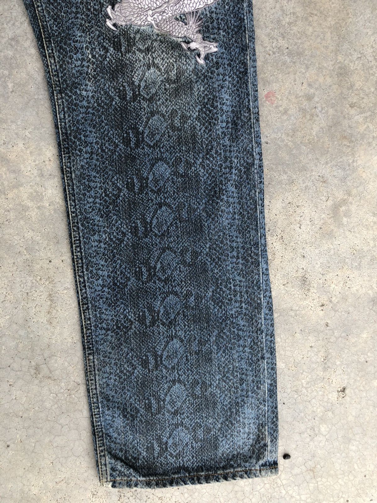 Karakuri Tamashii Karakuri Tamashii Embroidered Jeans Baggy Snake Skin Size US 37 - 7 Thumbnail