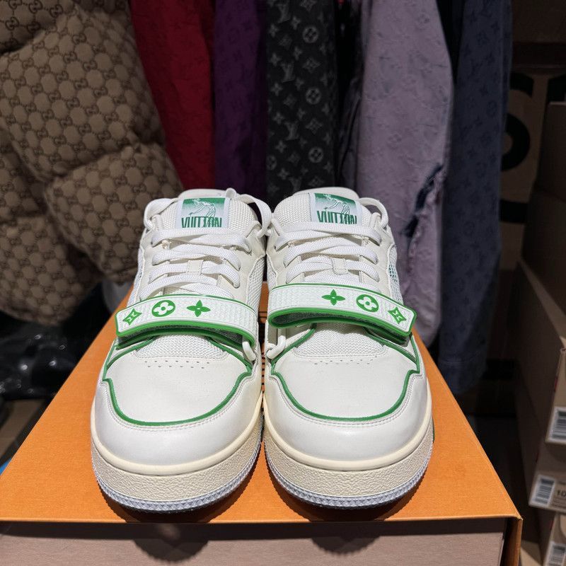 Louis Vuitton Louis Vuitton Retro Trainer Sneakers in White and Green -25 Size US 9 / EU 42 - 2 Thumbnail