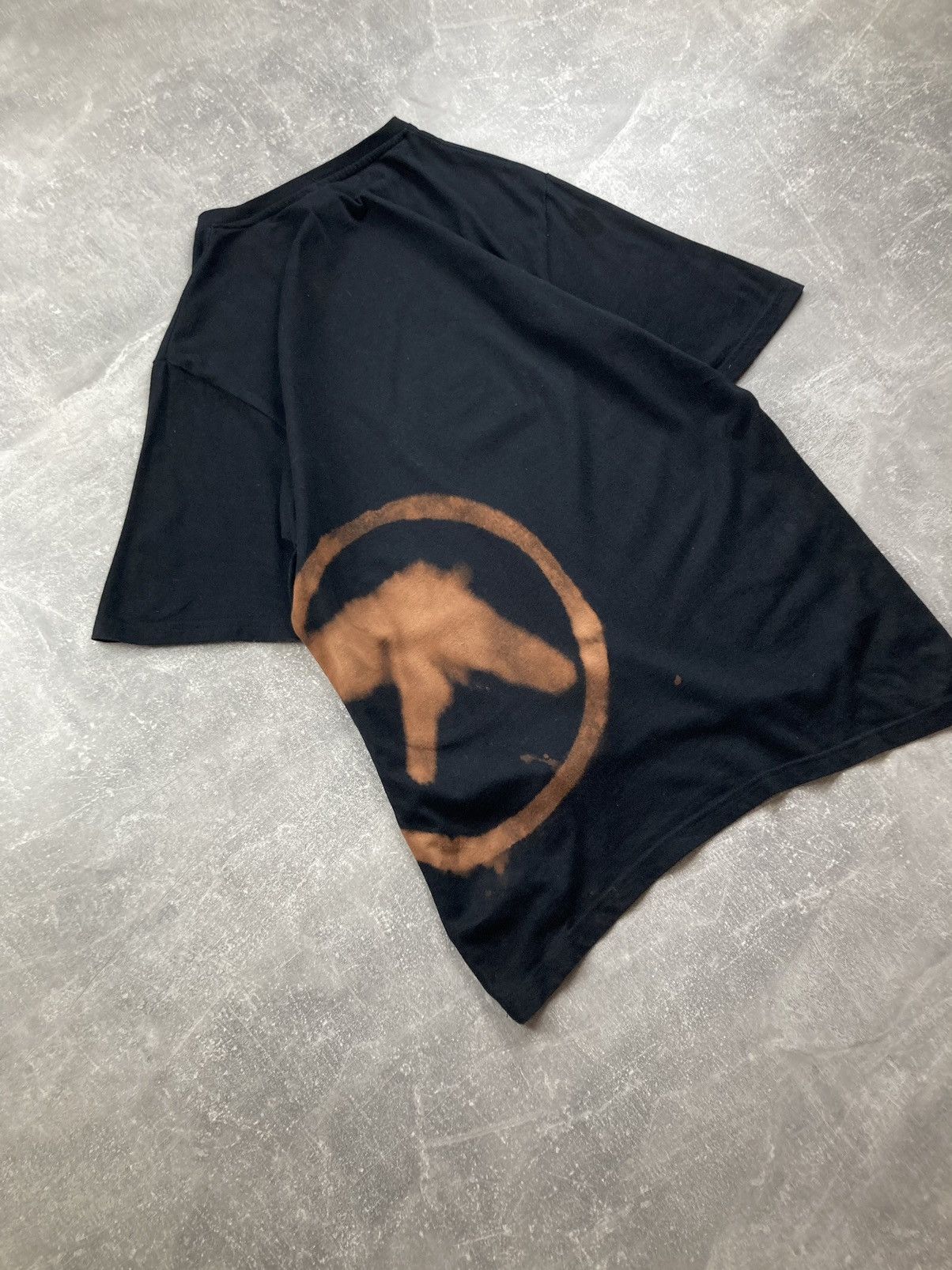 Apex Aphex Twin sun fade big logo black T-shirt supreme style Size US L / EU 52-54 / 3 - 3 Thumbnail