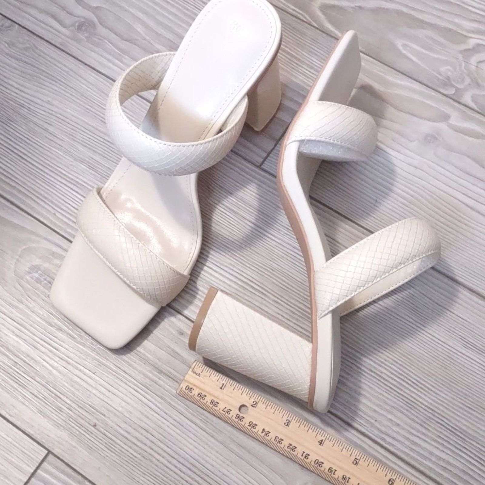 Other (6-3100) Juliet Holy Womens Chunky Heels Sandals Sz 11 Size US 11 / IT 41 - 2 Thumbnail