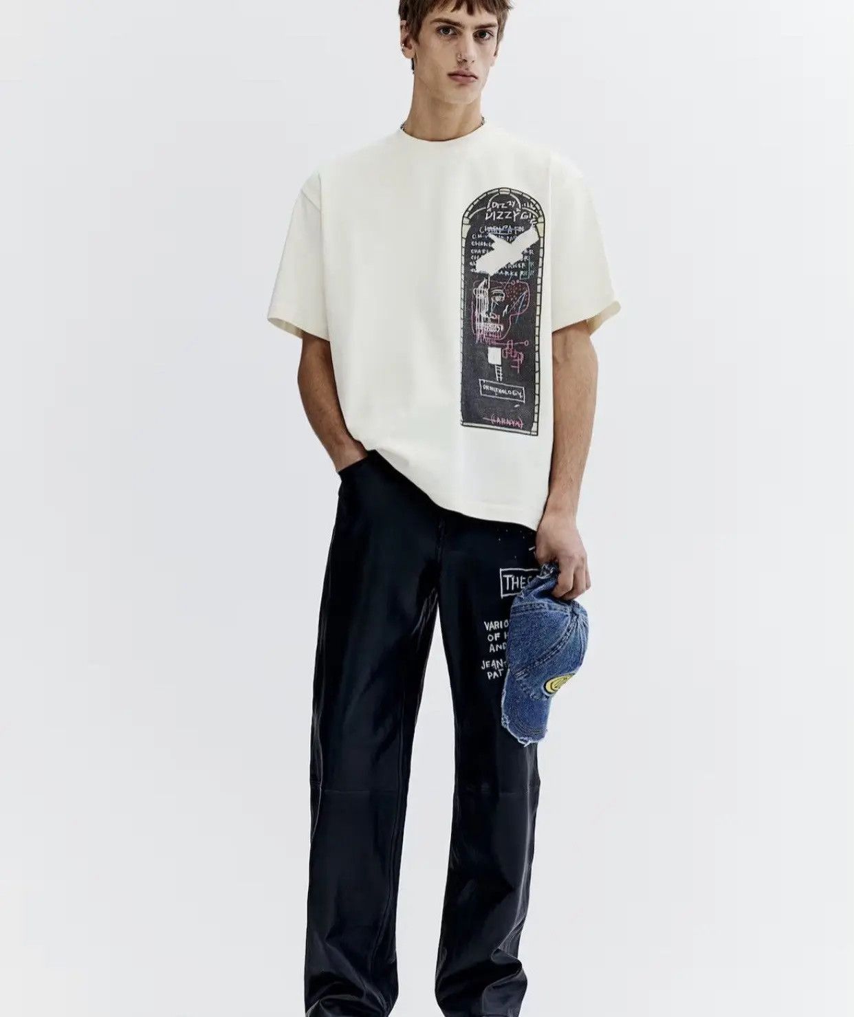 H&M × Jean-Michel Basquiat × Who Decides War Jean-Michel Basquiat x Who Decides War x H&M T-Shirt Tee Size US M / EU 48-50 / 2 - 2 Thumbnail