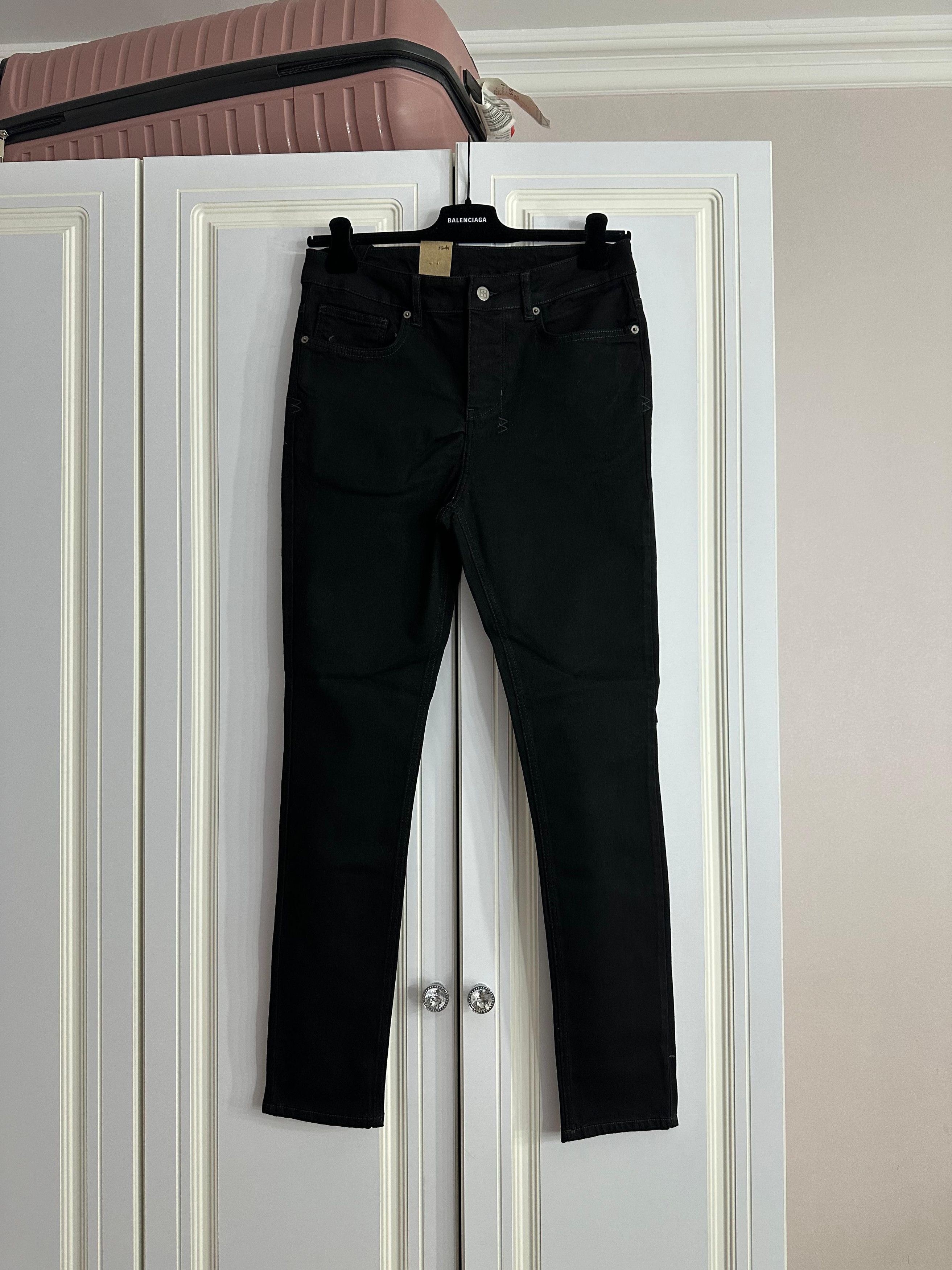 CC000013 Ksubi Jeans in Black