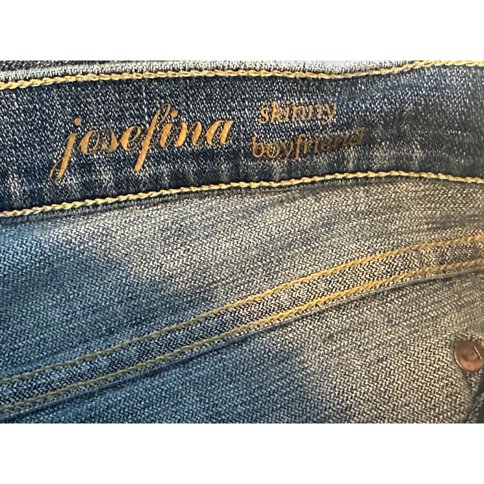 7 For All Mankind 7 for all mankind Josefina boyfriend button fly jeans size 0 Size 25" / US 0 / IT 36 - 4 Thumbnail