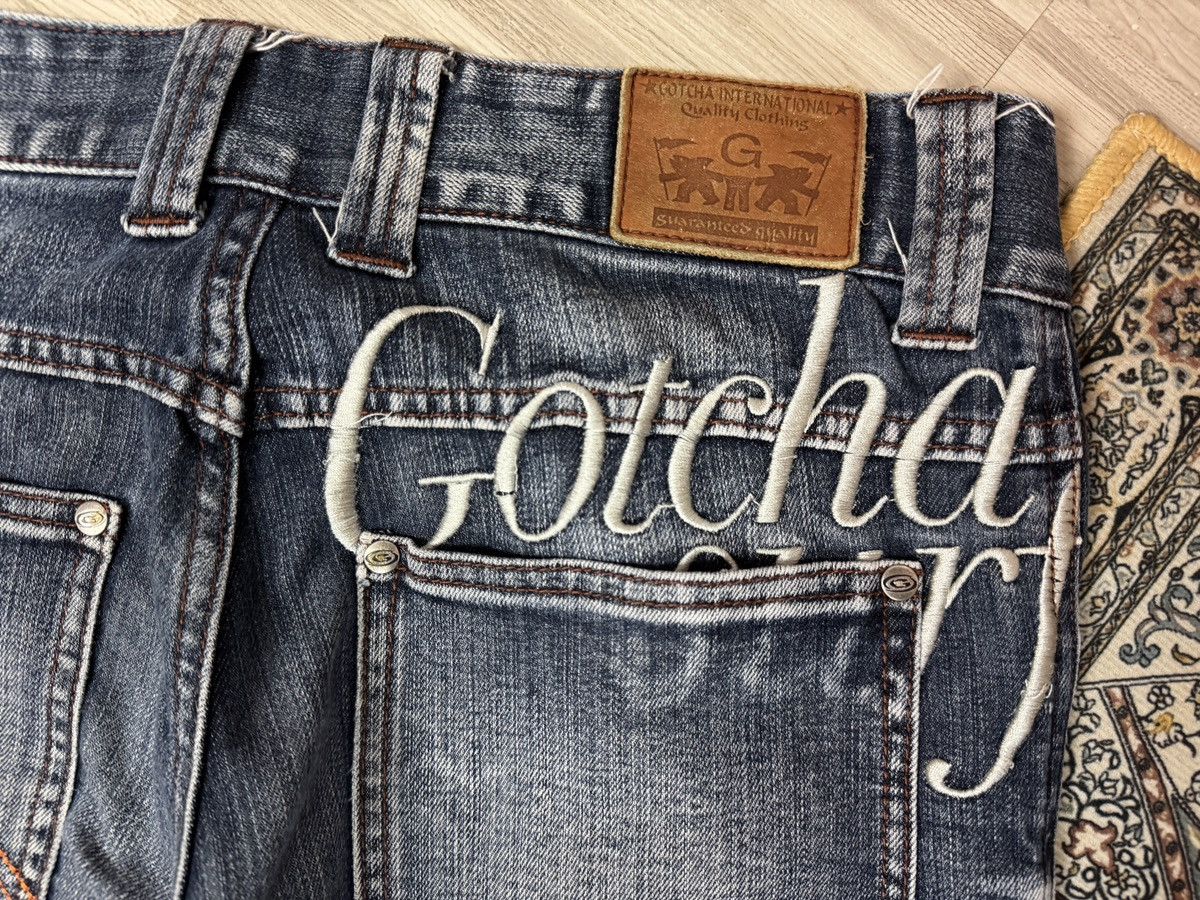 Gotcha × Vintage Vintage Gotcha Biglogo Distressed Denim Jeans Size US 32 / EU 48 - 8 Thumbnail