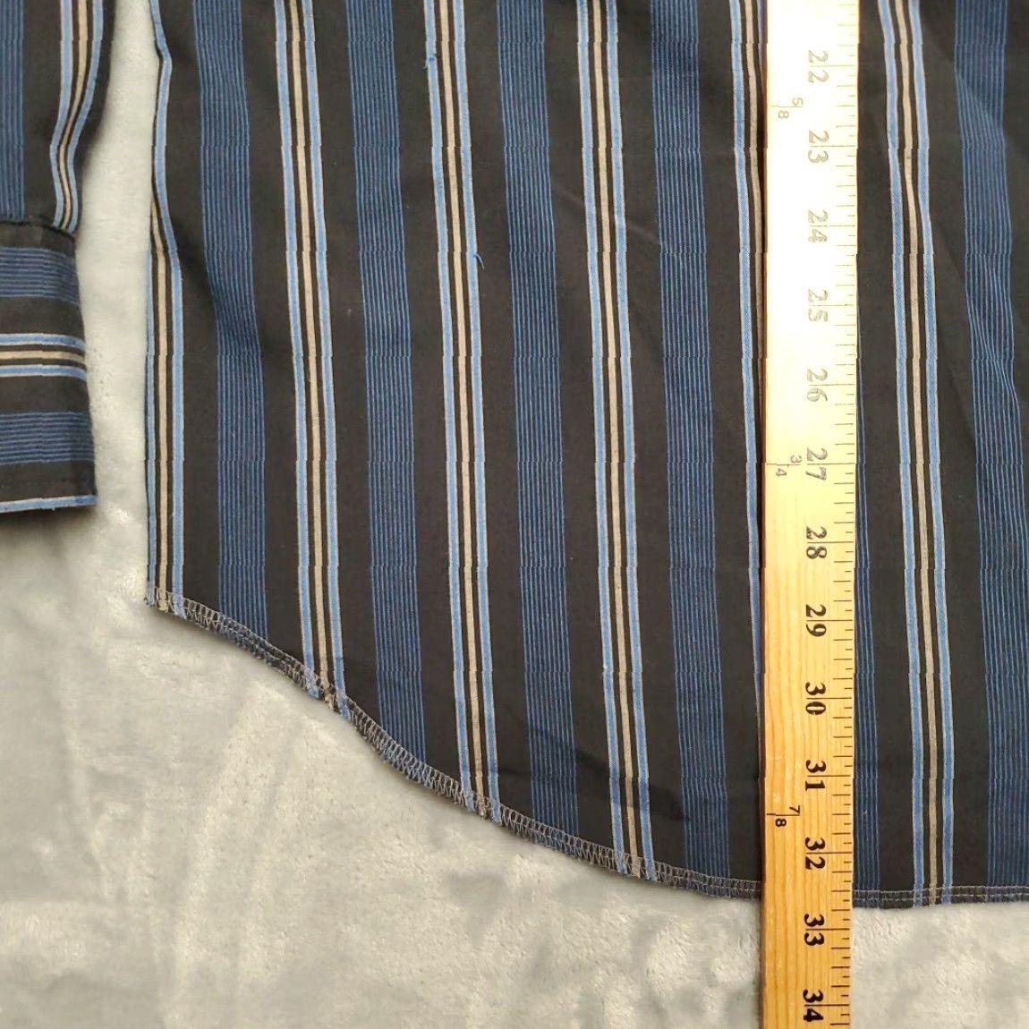 Wrangler VINTAGE Wrangler Shirt Mens 2XL Blue Stripe Pearl Snap X Long Tail Cowboy Made in USA Shirt Polyester Blend with Pockets Cowboy Western American Mens Size US XXL / EU 58 / 5 - 7 Thumbnail