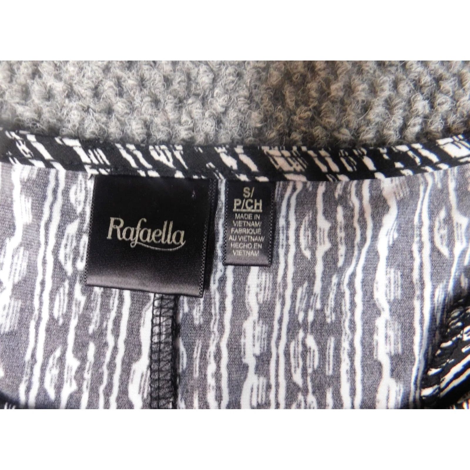 Vintage Rafaella Blouse Womens S Black Striped Crew Neck Short Sleeve Pullover Stretch Regular Button Polyester Rayon Lightweight Casual Shirt Size S / US 4 / IT 40 - 6 Thumbnail