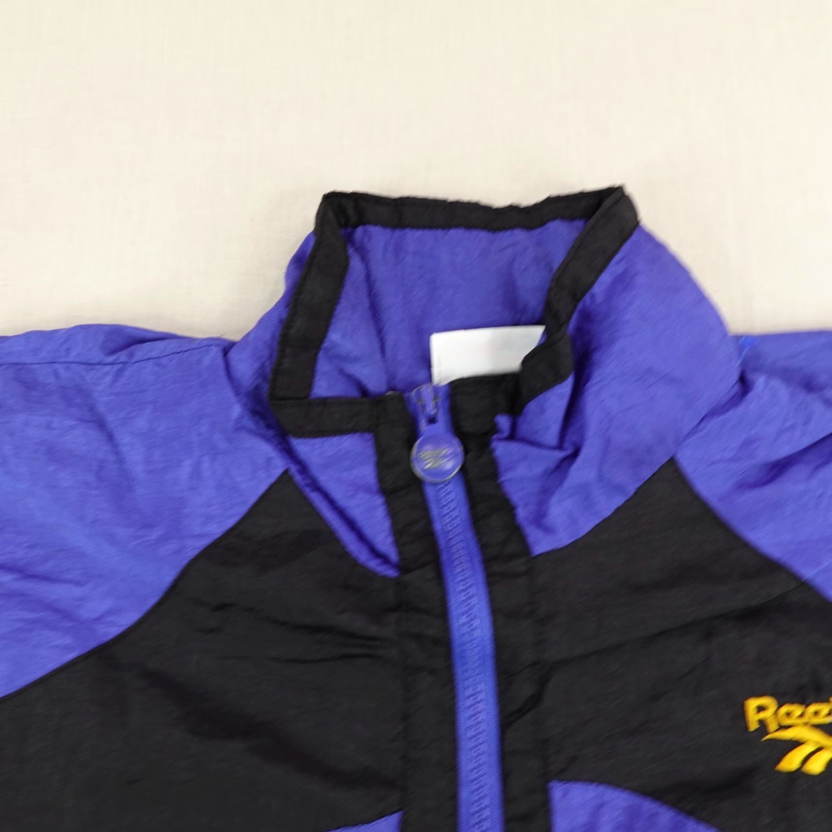 Reebok VINTAGE Reebok Jacket Men L Blue Windbreaker Lined 90s Geometric Nylon Full Zip Pockets Wind-Resistant Size US L / EU 52-54 / 3 - 2 Thumbnail