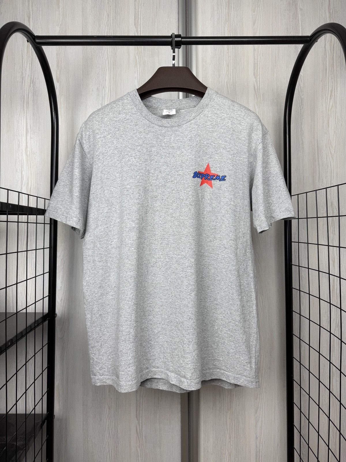 Supreme 2019 Supreme Money Power Respect Beer Star Fist Cheers Tee Size US M / EU 48-50 / 2 - 1 Thumbnail