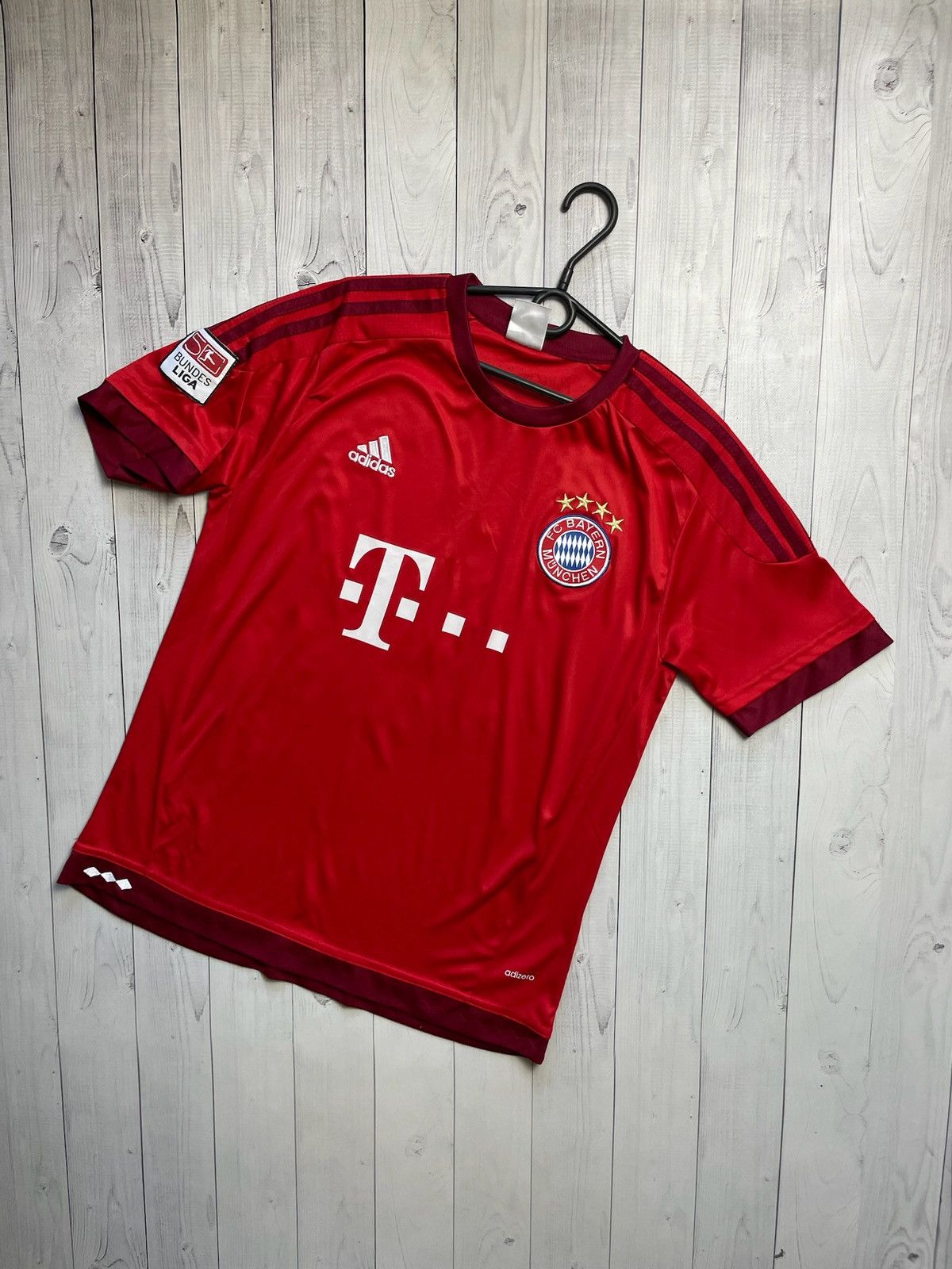 Vintage Vintage Bayern Munich 6 Tiago size M tee Size US M / EU 48-50 / 2 - 2 Thumbnail