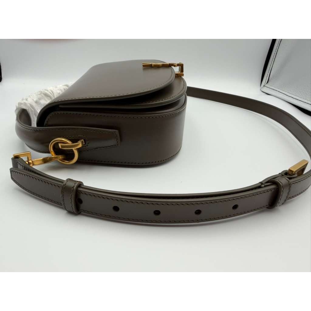 Saint Laurent Paris CC31 Size: OS / YSL Voltaire Shoulder Bag in Dark Brown Size ONE SIZE - 13 Thumbnail