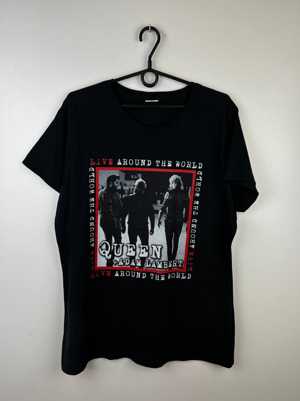 Vintage Queen Adam Lambert band t-shirts size L Size US L / EU 52-54 / 3 - 1 Thumbnail